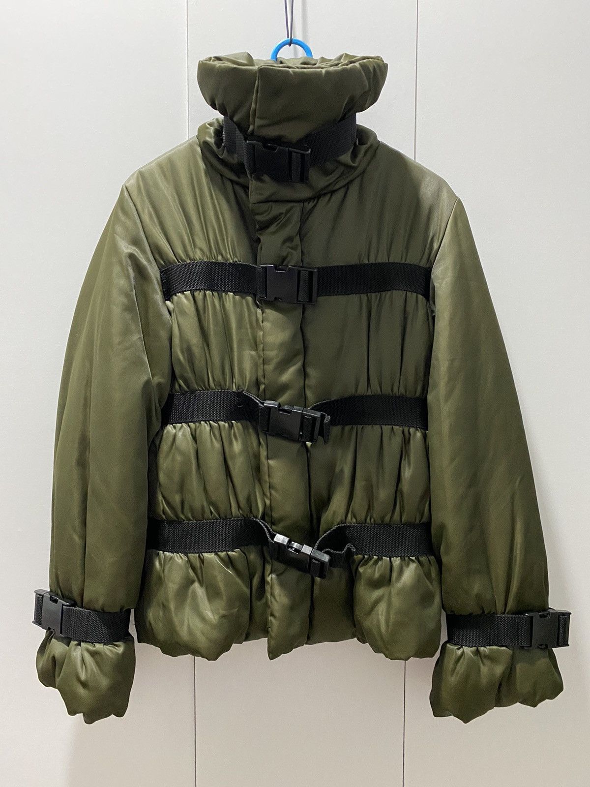 Jean Paul Gaultier Runway AW03 JPG Bondage Strap PufferJacket Size M / US 6-8 / IT 42-44 - 6 Thumbnail