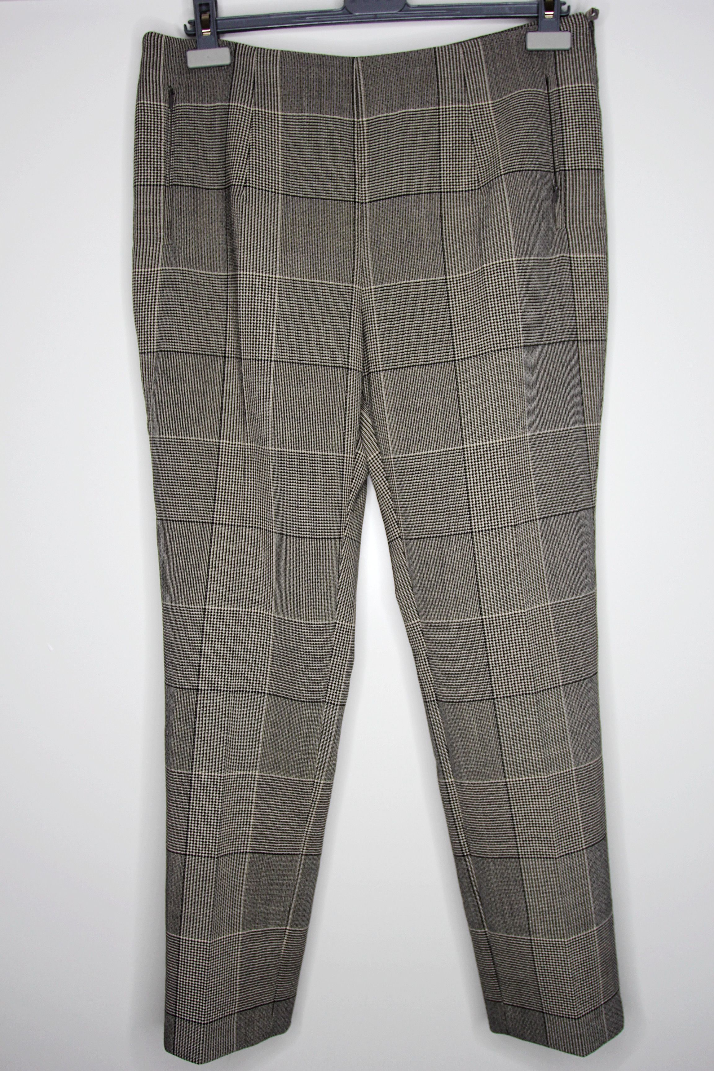 image of Ss20 Akris Plaid Pants 10 in Grey, Women's (Size 32)