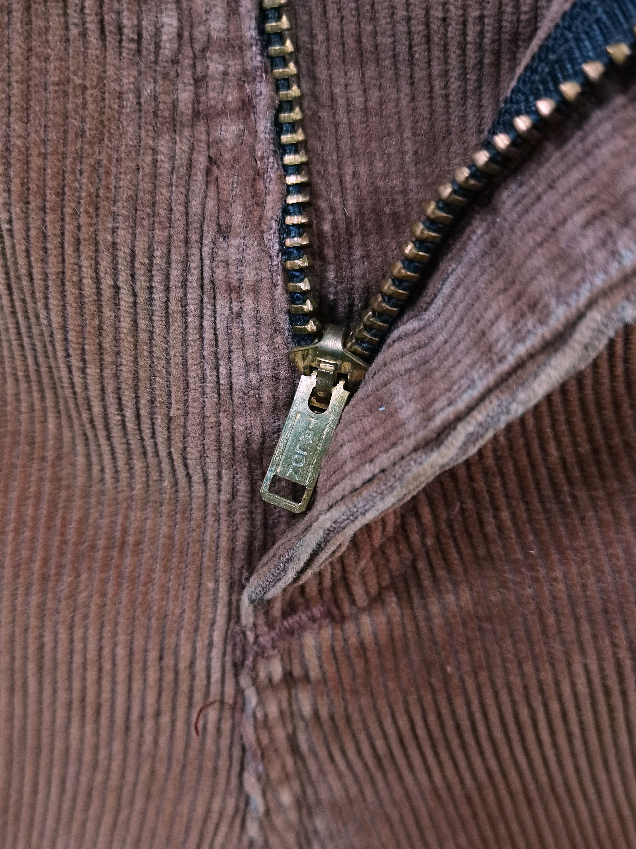 Wrangler Vintage WRANGLER Made in U.S.A. Talon Zipper Corduroy Jeans Size US 27 - 14 Thumbnail