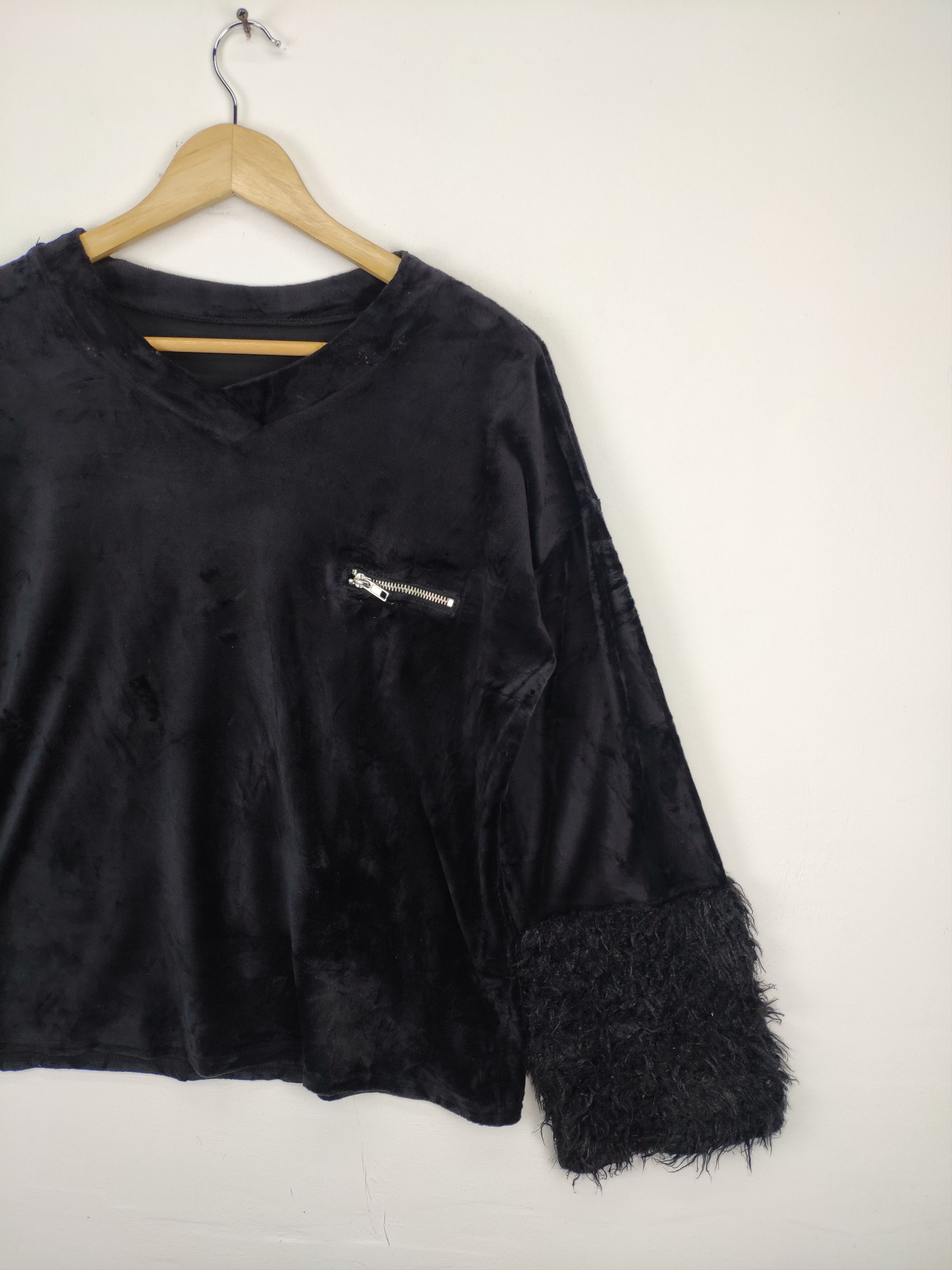 Japanese Brand × Vintage Vintage Long Sleeve Shirt Velvet Fur Sleeve Size M / US 6-8 / IT 42-44 - 5 Thumbnail