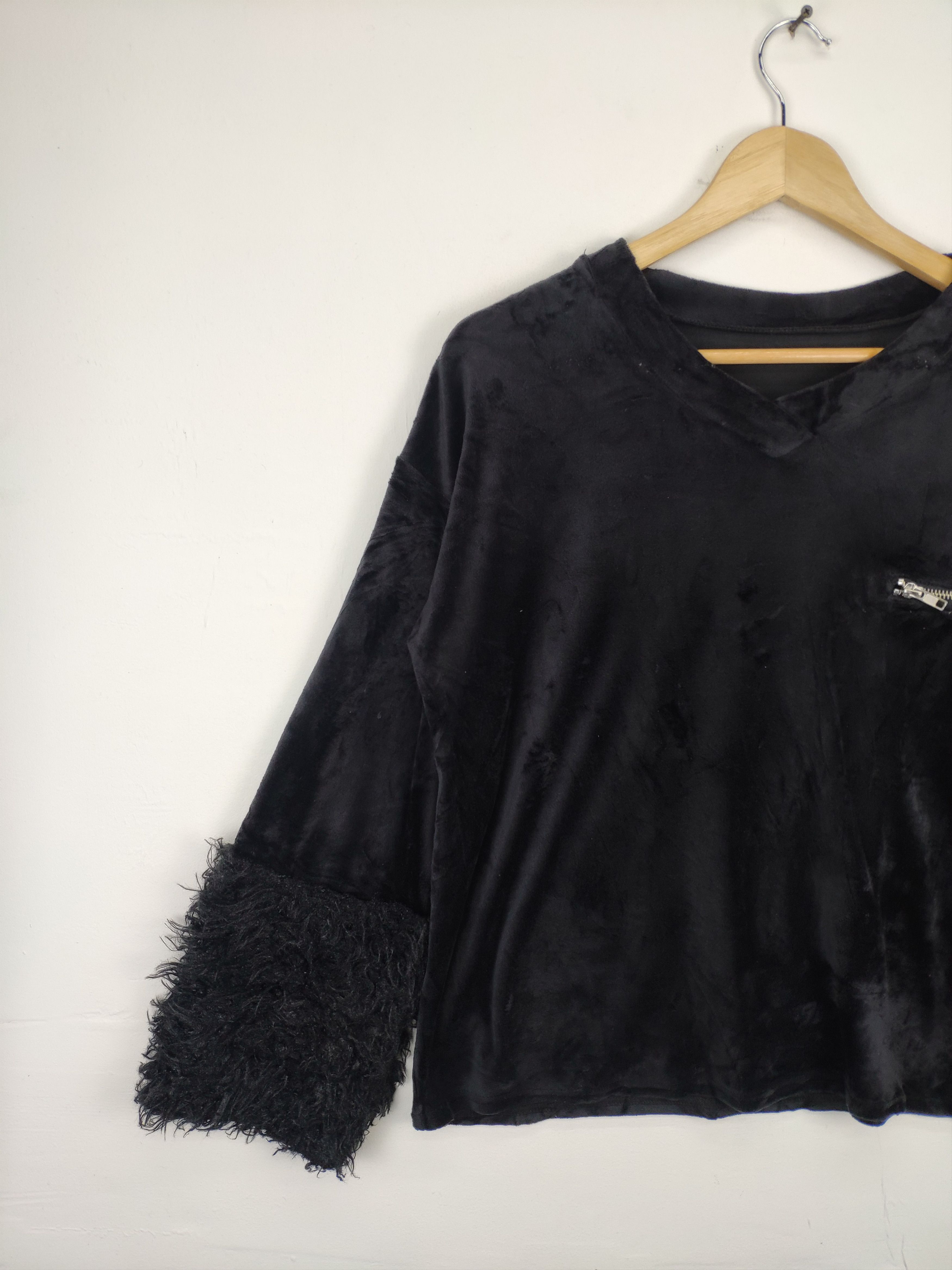 Japanese Brand × Vintage Vintage Long Sleeve Shirt Velvet Fur Sleeve Size M / US 6-8 / IT 42-44 - 6 Thumbnail