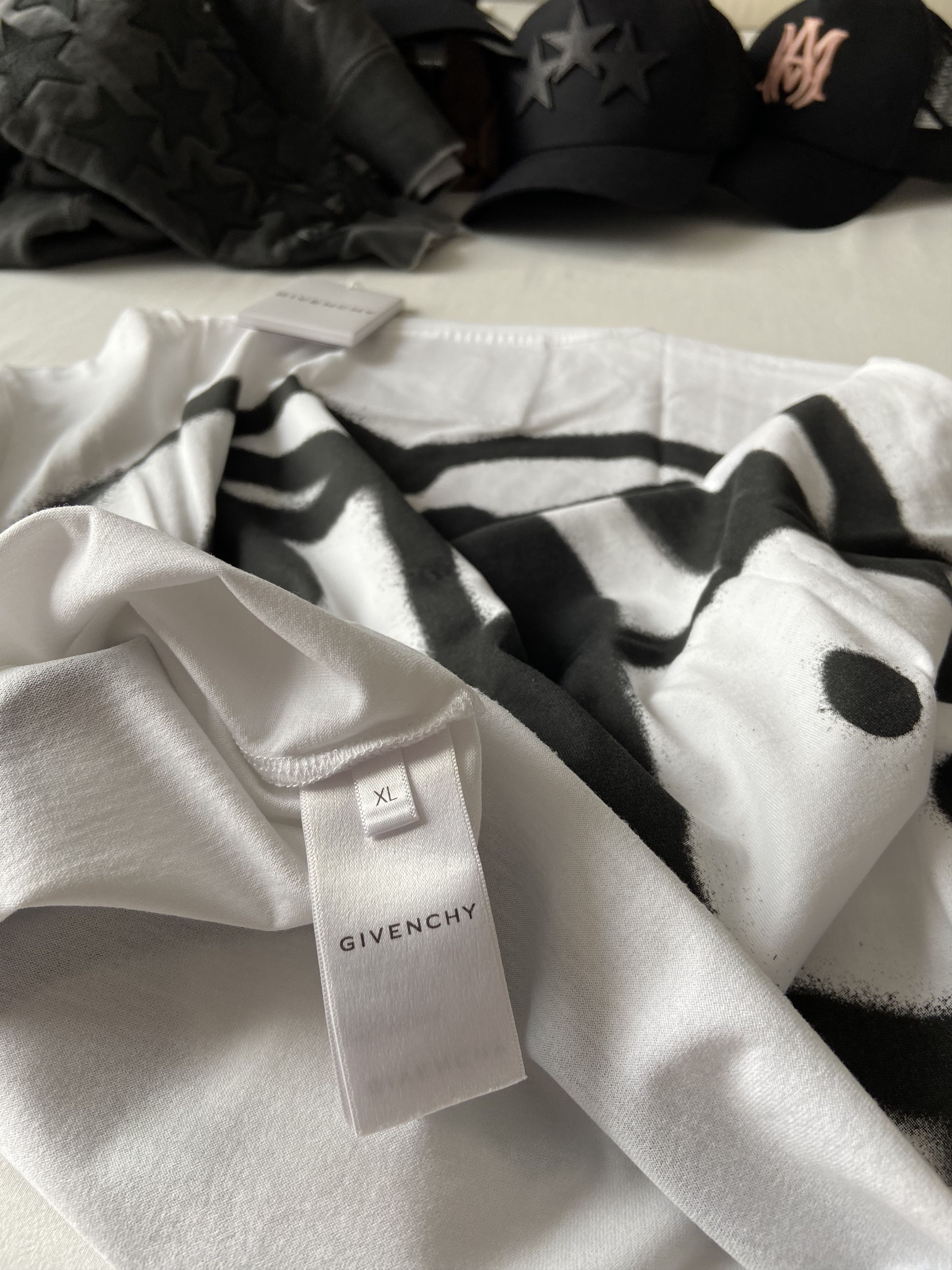 Givenchy NEW Givenchy x Chito Printed T-Shirt Size US L / EU 52-54 / 3 - 7 Thumbnail