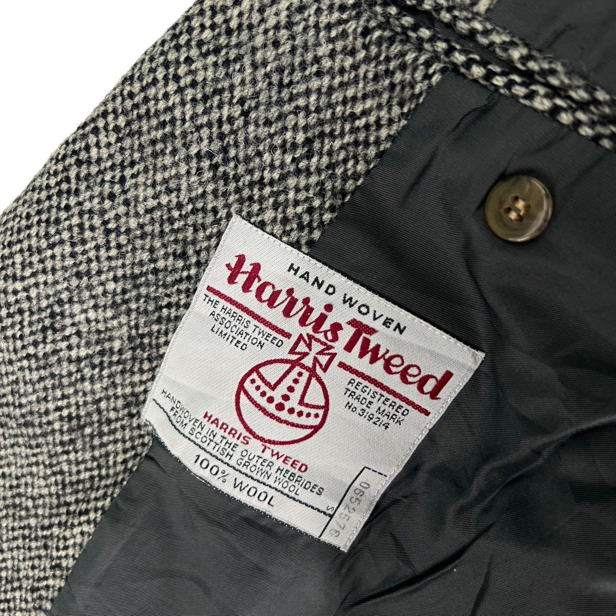 Harris Tweed VINTAGE HERRINGBONE DOUBLE BREAST WOOL JACKET HARRIS TWEED Size US M / EU 48-50 / 2 - 11 Thumbnail