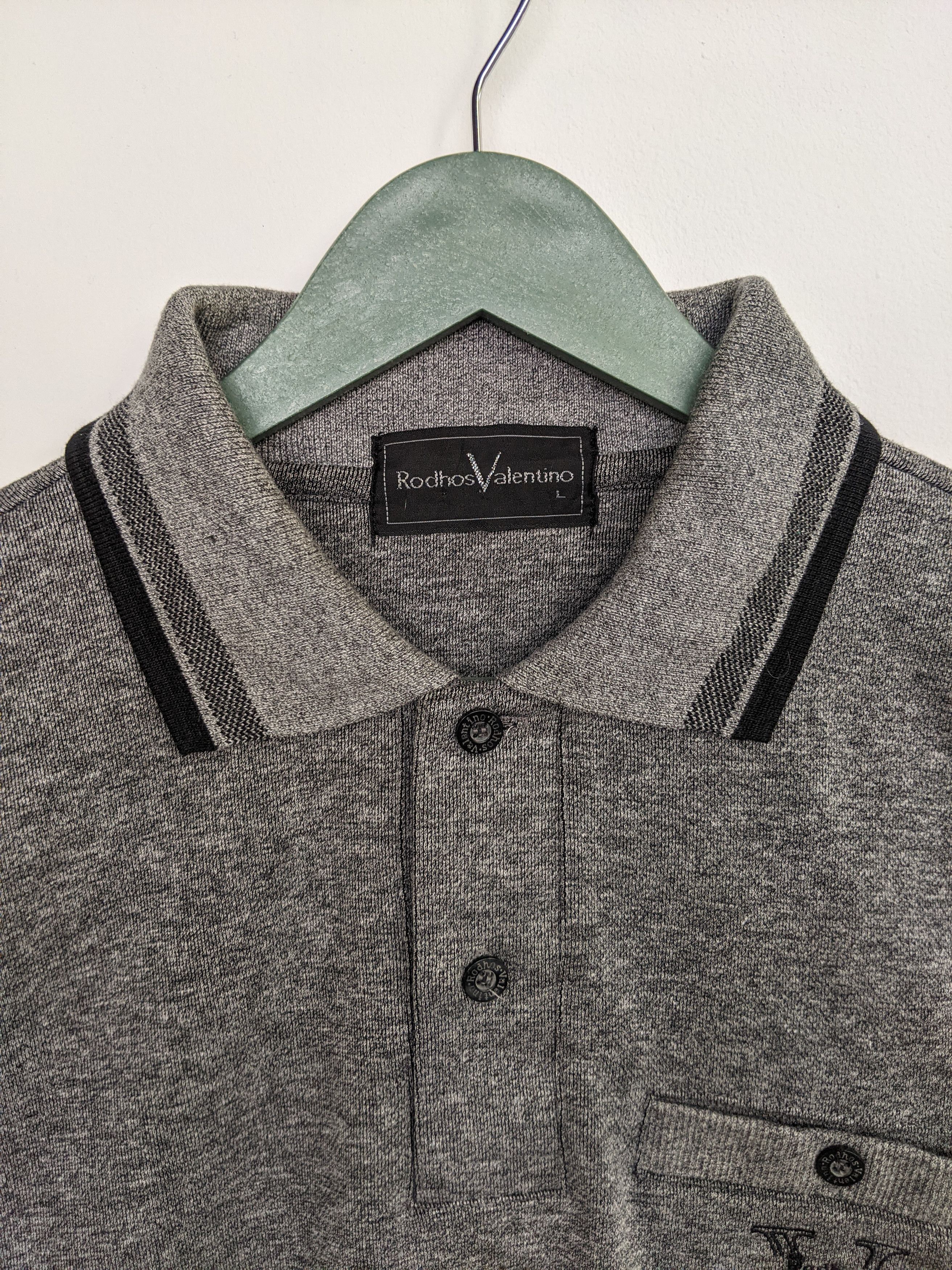 Vintage Vintage Rodhos Valentino Half Button Sweatshirt Size US L / EU 52-54 / 3 - 4 Thumbnail