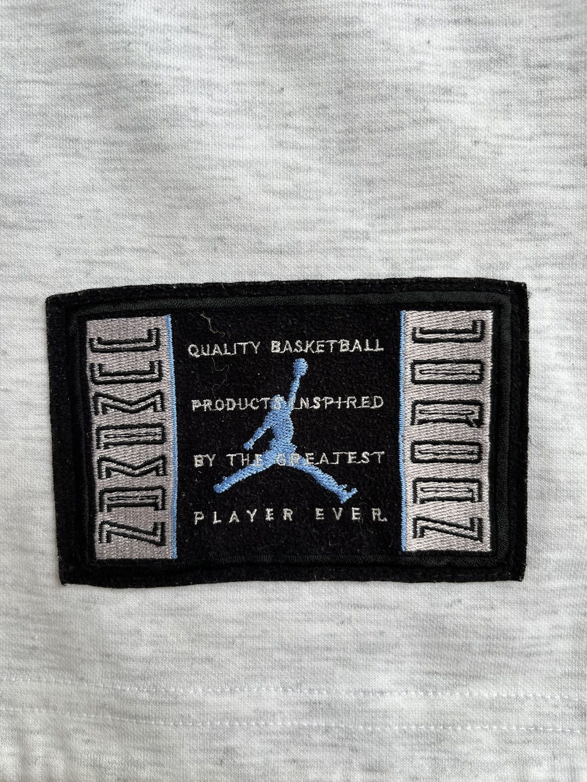Nike Vintage Nike Air Jordan Center Swoosh Sweatshirt Size US L / EU 52-54 / 3 - 3 Thumbnail