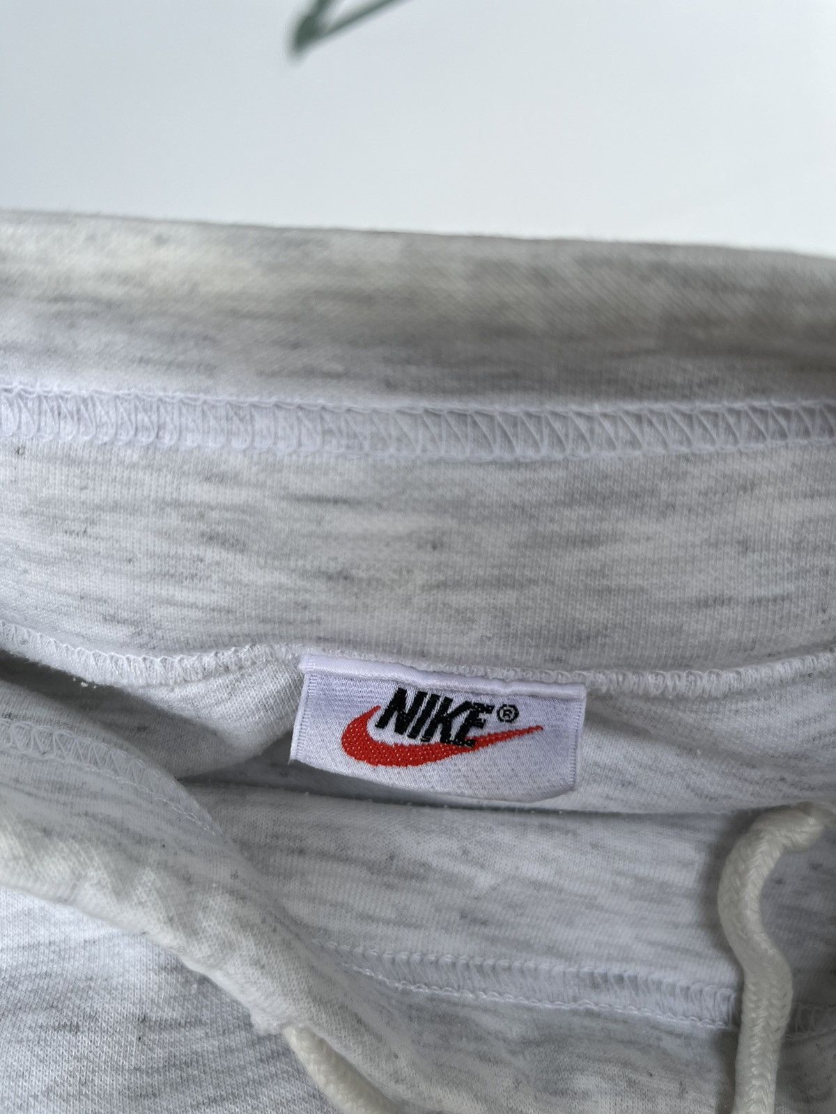 Nike Vintage Nike Air Jordan Center Swoosh Sweatshirt Size US L / EU 52-54 / 3 - 6 Thumbnail