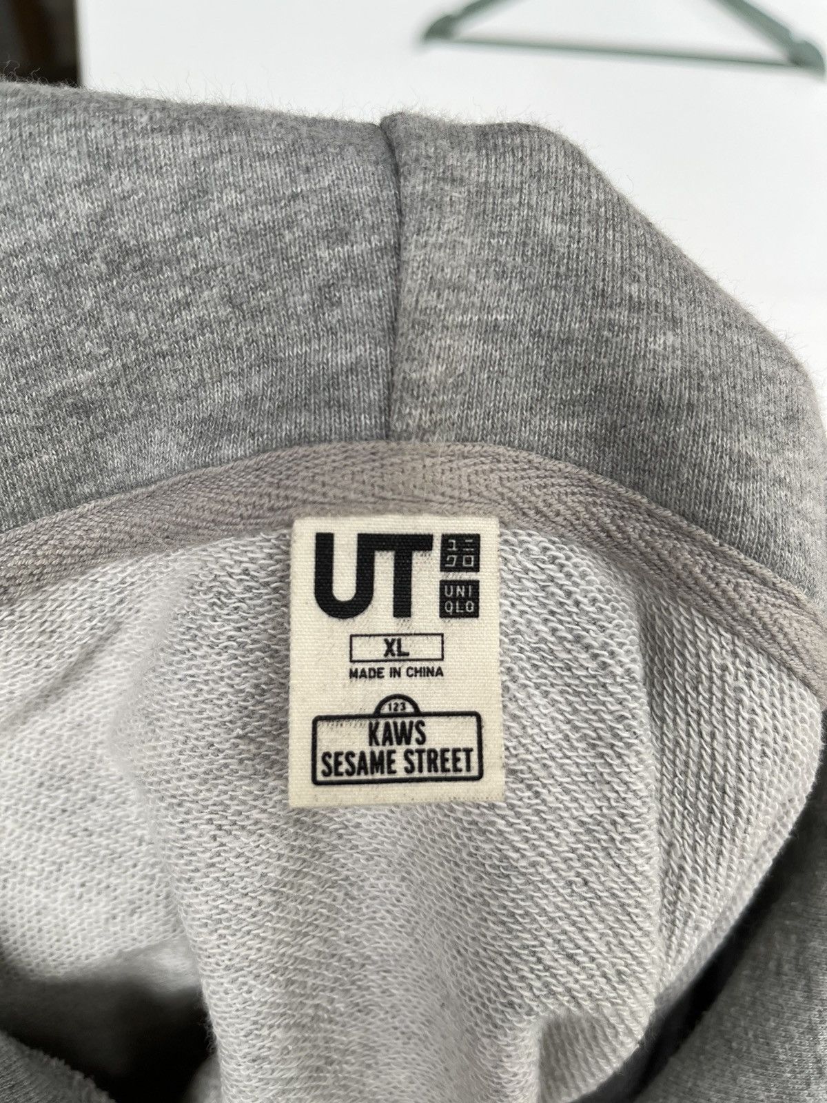 Japanese Brand Uniqlo x Kaws x Sesame Street Hoodie Size US XL / EU 56 / 4 - 5 Thumbnail