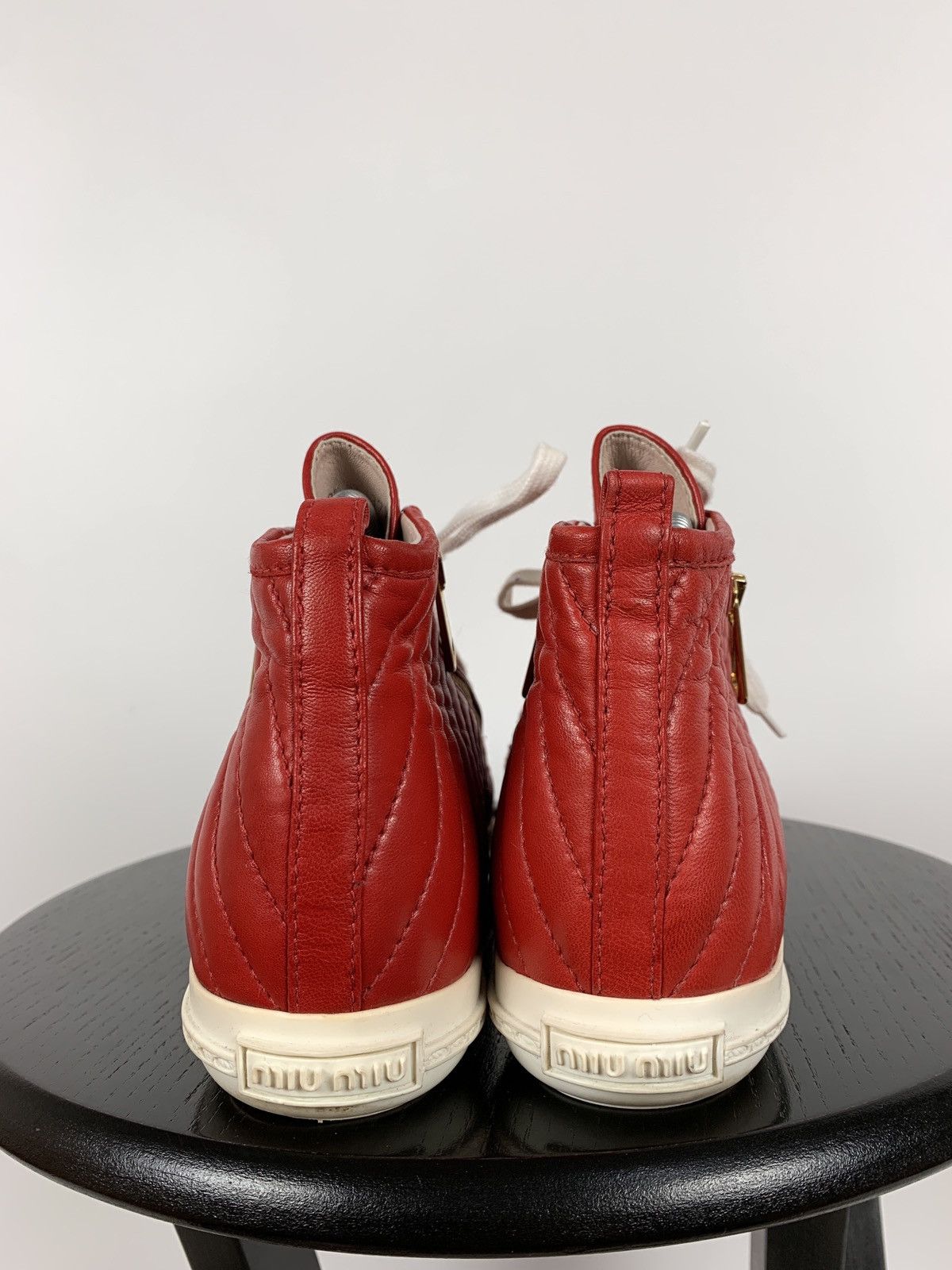 Miu Miu Miu Miu Quilted Red Leather Hi Top Sneakers Size US 7.5 / IT 37.5 - 2 Thumbnail