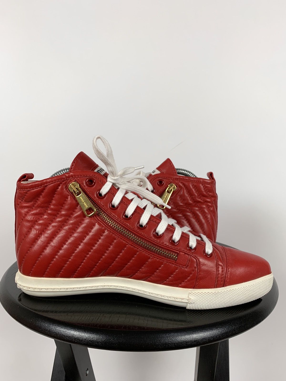 Miu Miu Miu Miu Quilted Red Leather Hi Top Sneakers Size US 7.5 / IT 37.5 - 5 Thumbnail