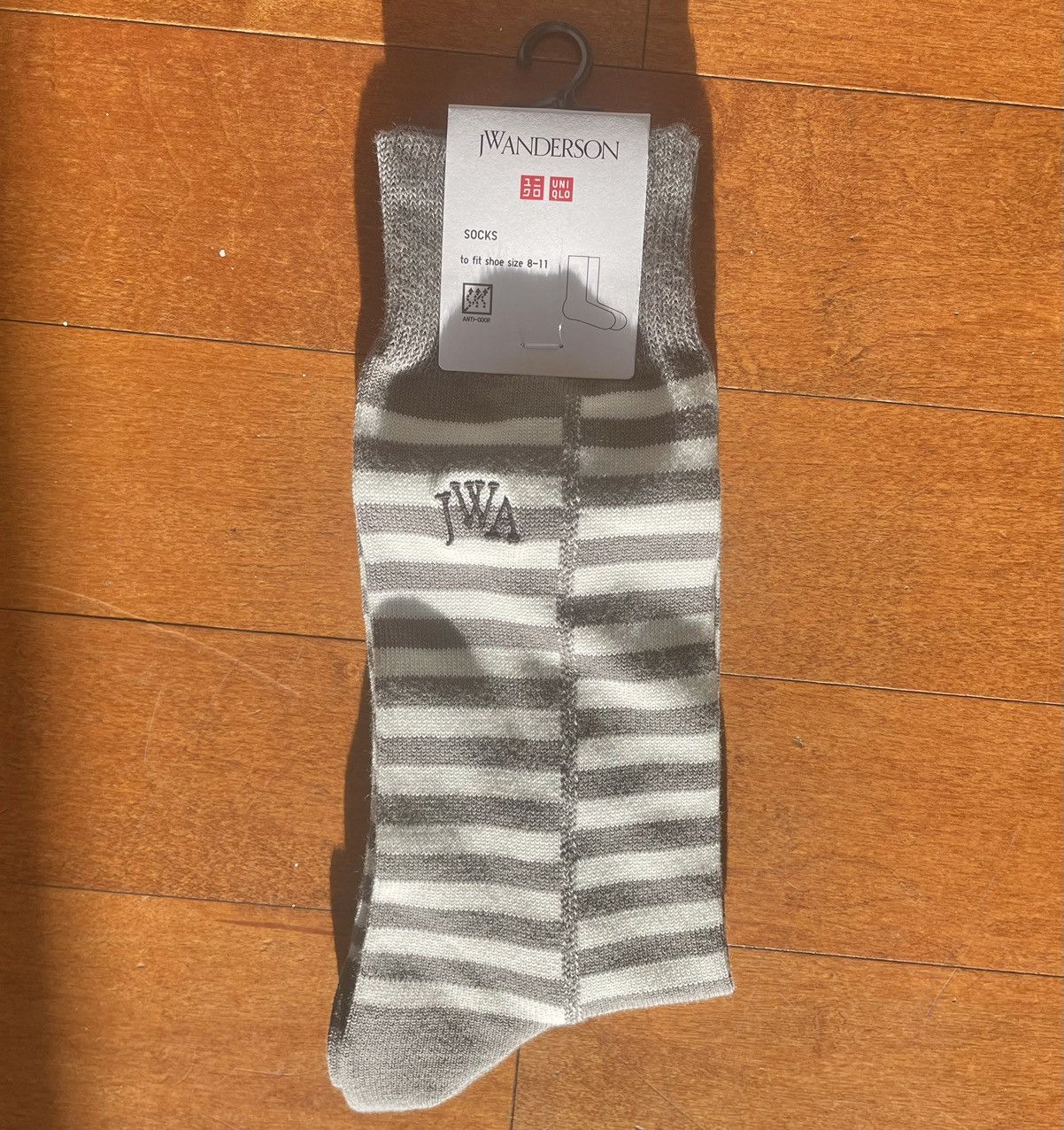JW Anderson × Uniqlo Gray White Striped Block Socks Dress Crew U Line Split Logo Size ONE SIZE - 2 Thumbnail