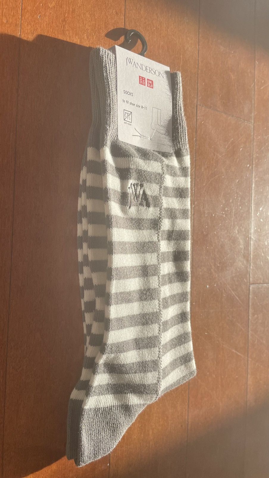 JW Anderson × Uniqlo Gray White Striped Block Socks Dress Crew U Line Split Logo Size ONE SIZE - 3 Thumbnail