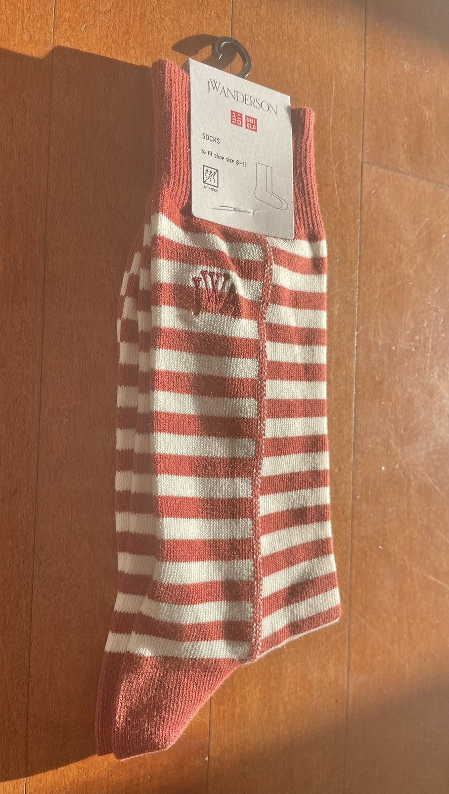 JW Anderson × Uniqlo Red White Striped Block Socks Dress Crew U Line Split Logo Size ONE SIZE - 4 Thumbnail