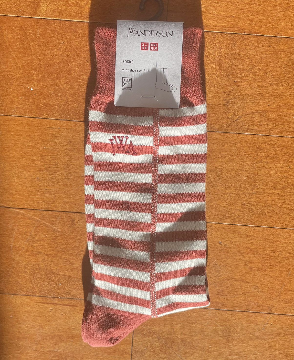 JW Anderson × Uniqlo Red White Striped Block Socks Dress Crew U Line Split Logo Size ONE SIZE - 3 Thumbnail