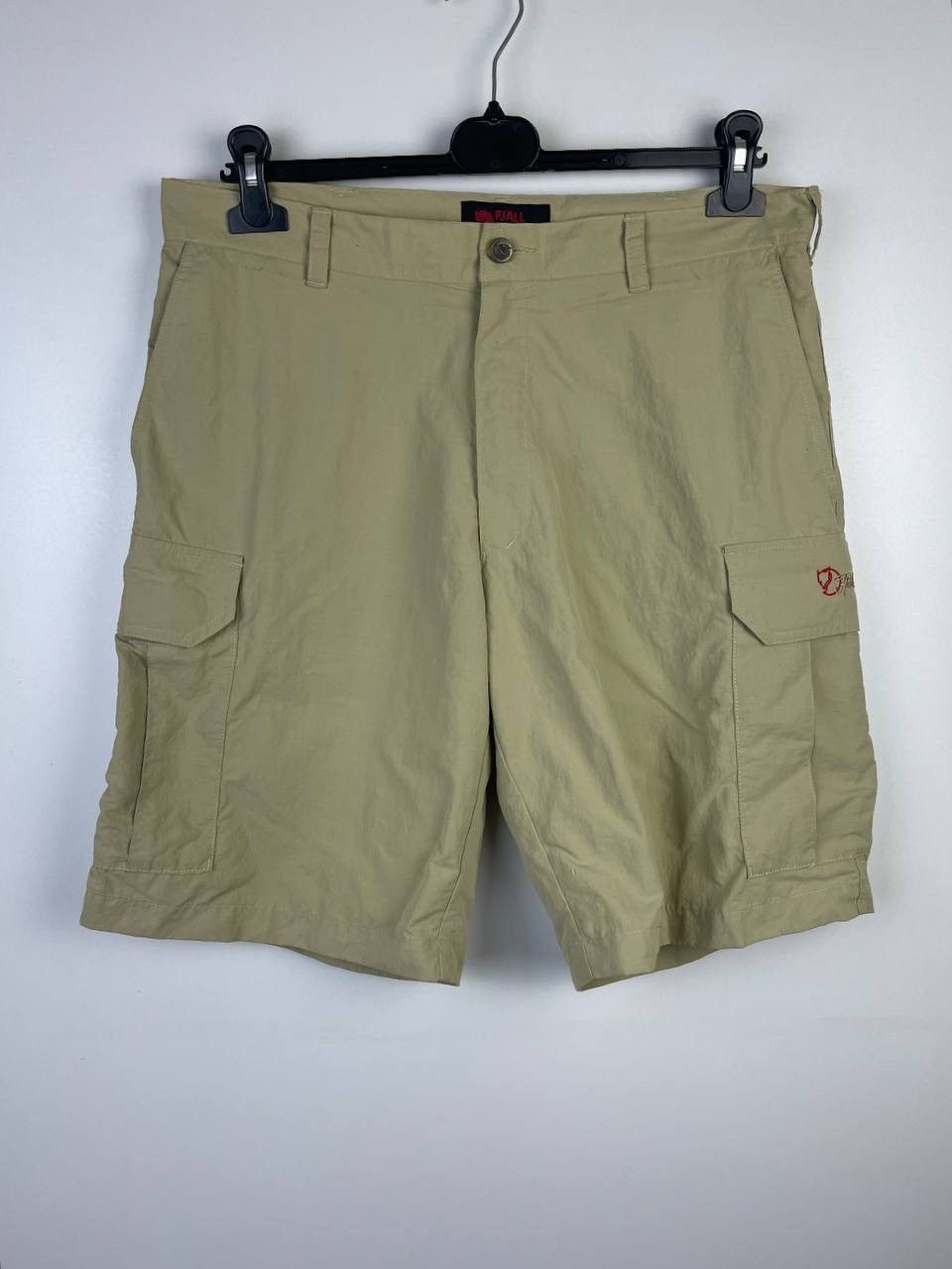 Fjallraven Fjallraven outdoor vintage shorts size 38 Size US 38 / EU 54 - 1 Thumbnail