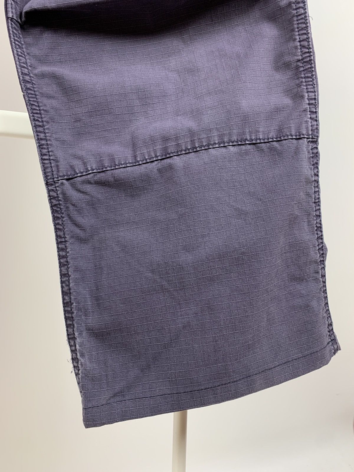 Carhartt Vintage Carhartt Distressed Grey Cargo Pants Travis Style Size US 31 - 19 Thumbnail