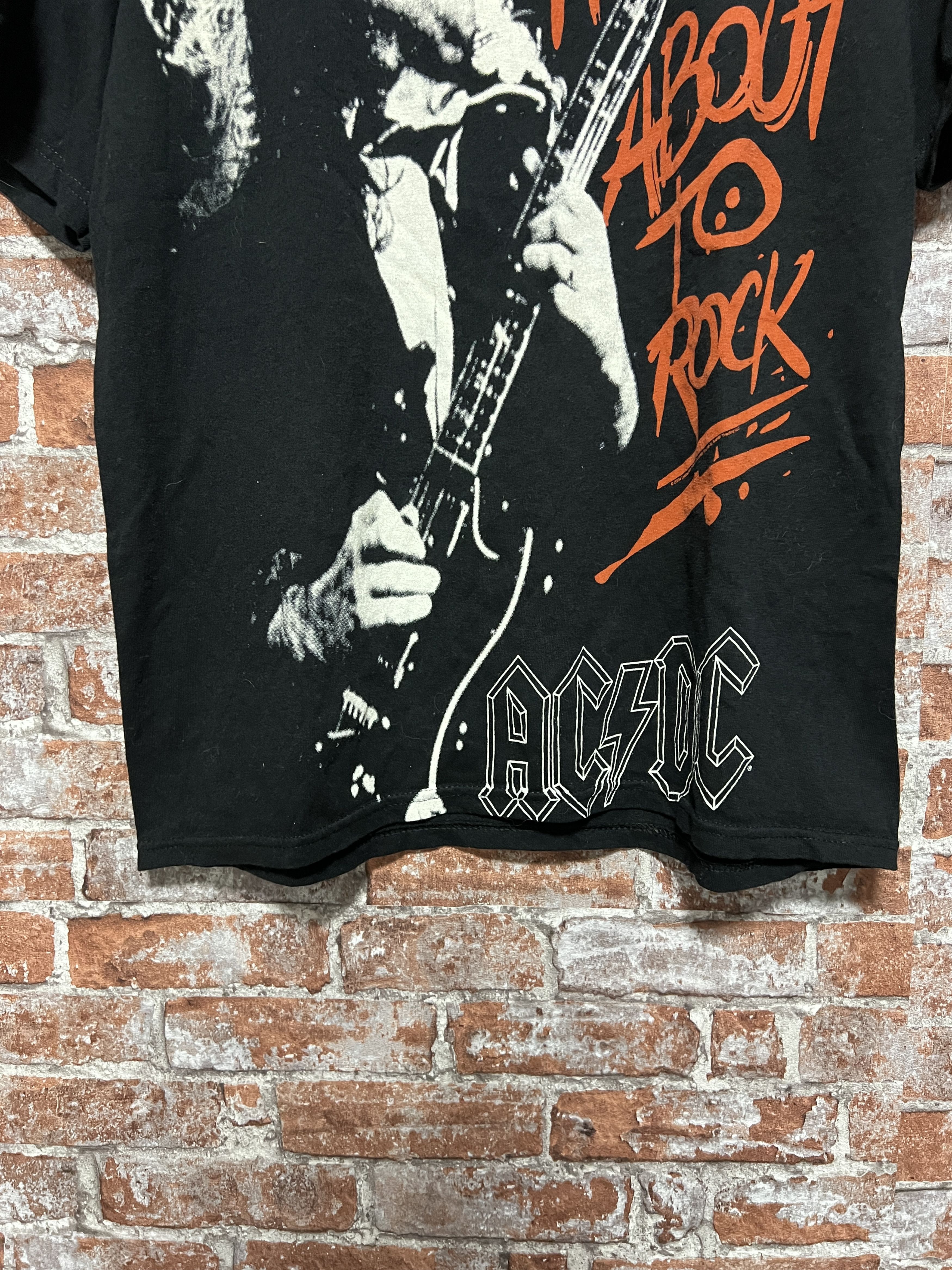 Band Tees Vintage 2004 AC DC Liquid Blue Rock Band T-shirt Size US M / EU 48-50 / 2 - 7 Thumbnail