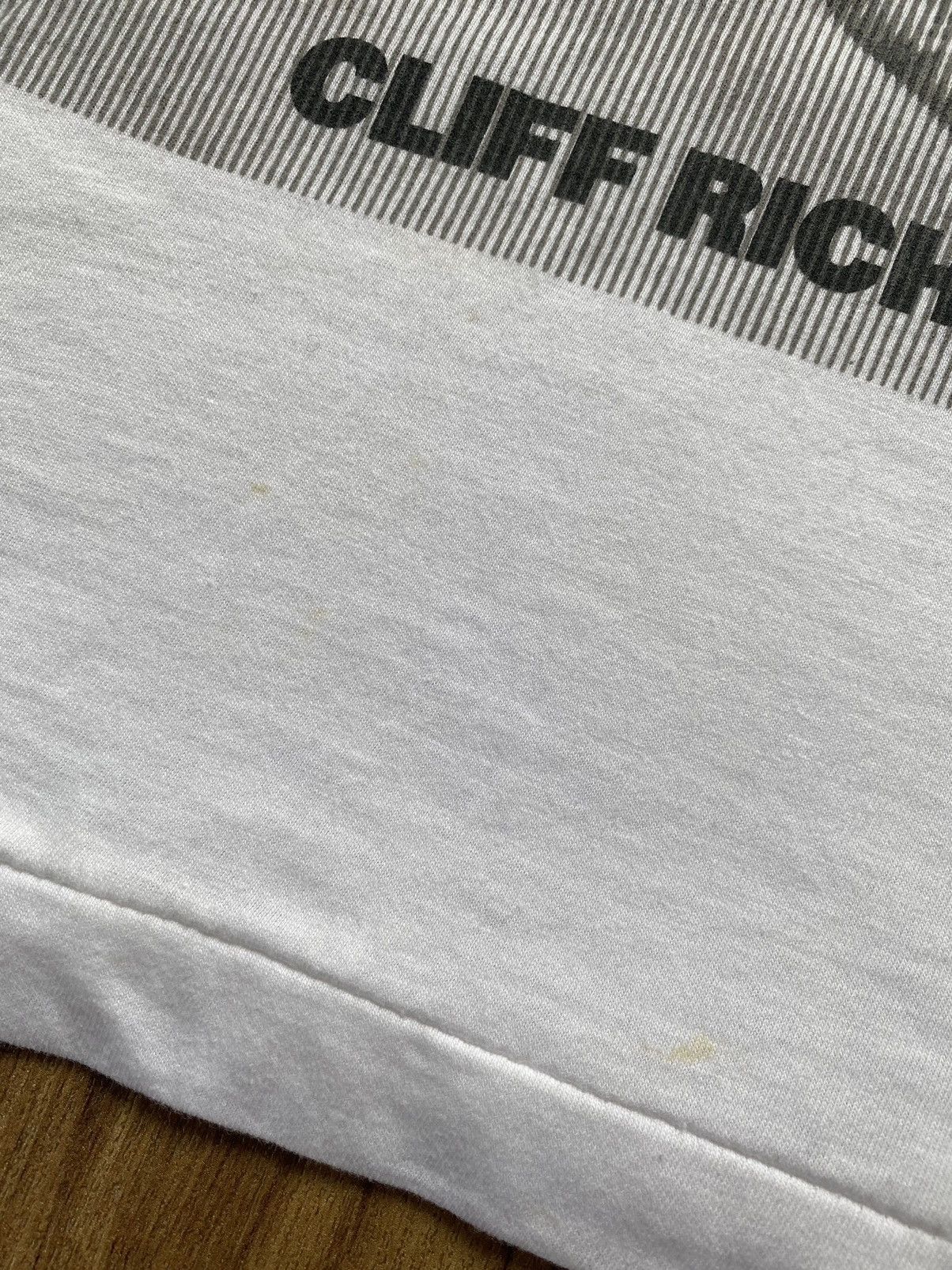 Band Tees Vintage 1991 Cliff Richard T Shirt Rod Stewart Elton John Size US M / EU 48-50 / 2 - 4 Thumbnail