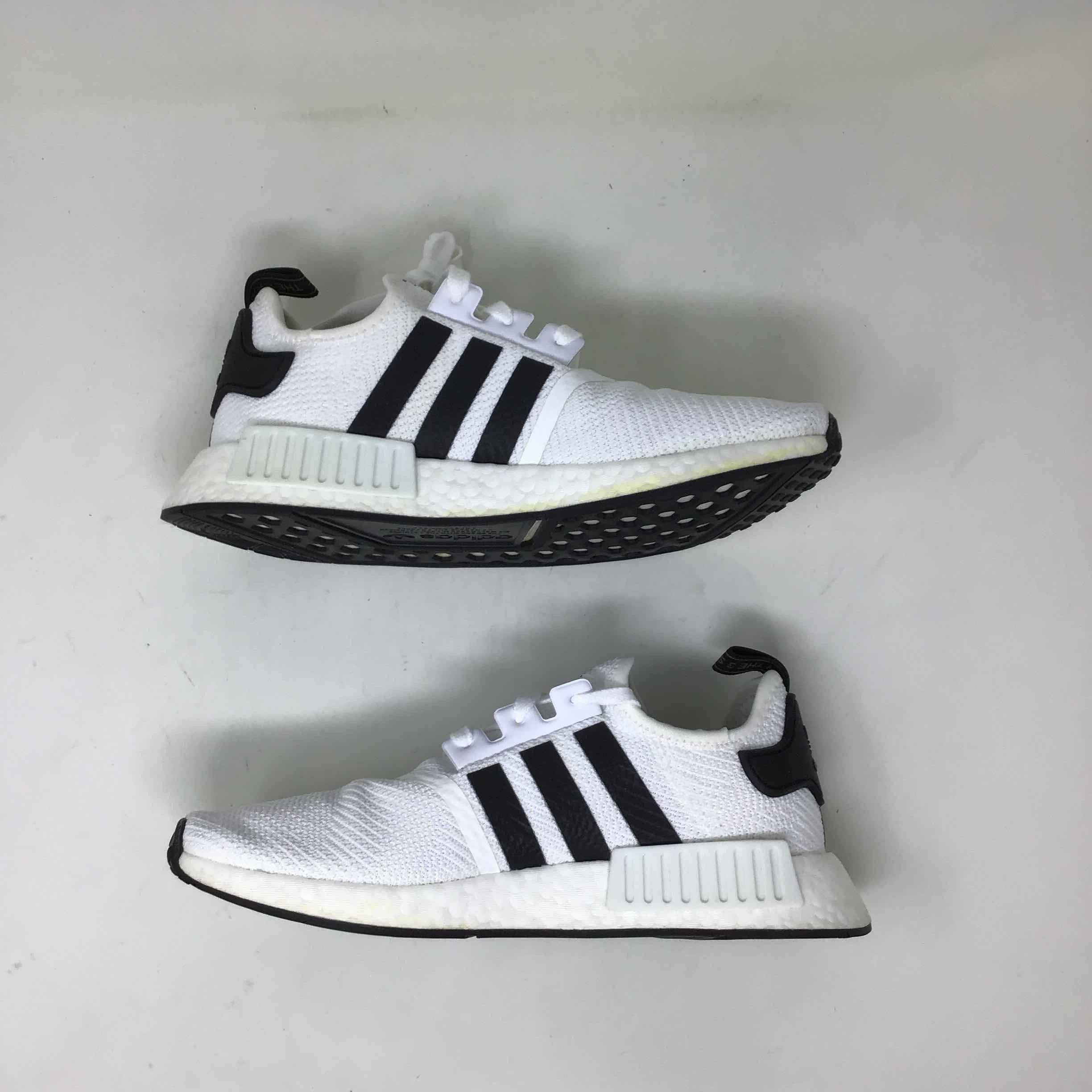 nmd r1 metallic gold