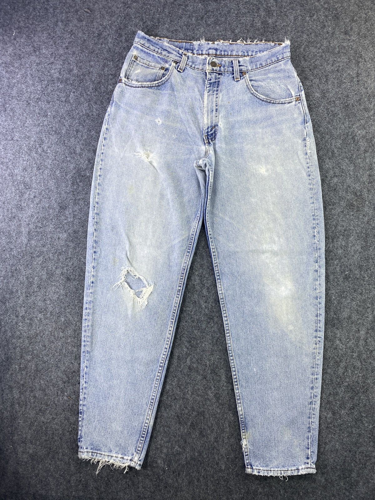 Levi's 90s VINTAGE LEVI'S 560 DISTRESS BLUE WASH JEANS - J665 Size US 33 - 1 Thumbnail
