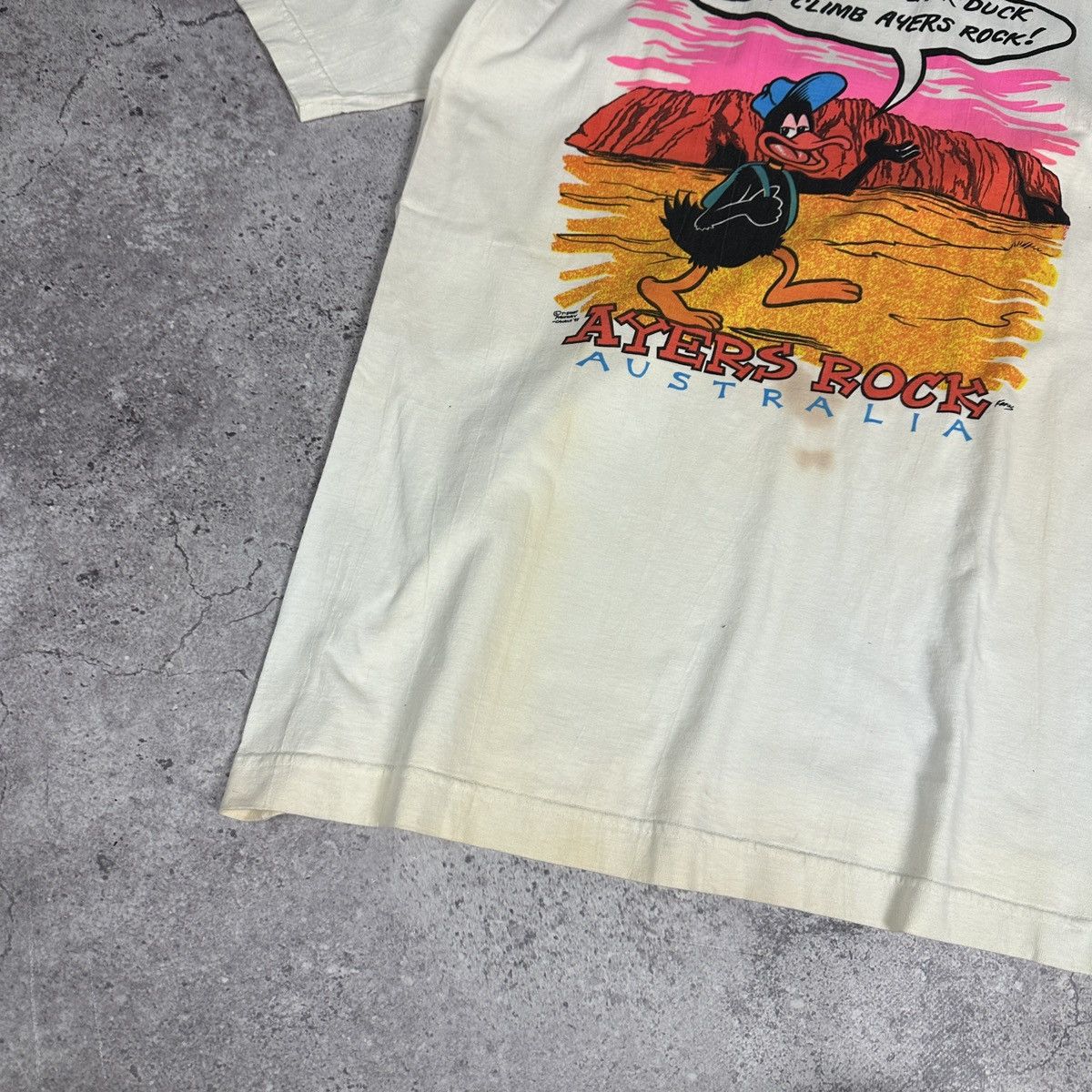 Vintage Vintage 90s Little Black Duck Ayers Rock Australia tee rare Size US L / EU 52-54 / 3 - 5 Thumbnail