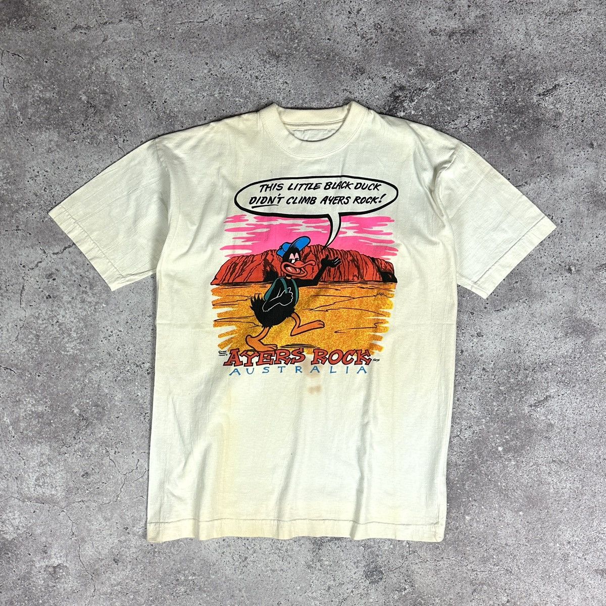 Vintage Vintage 90s Little Black Duck Ayers Rock Australia tee rare Size US L / EU 52-54 / 3 - 1 Thumbnail