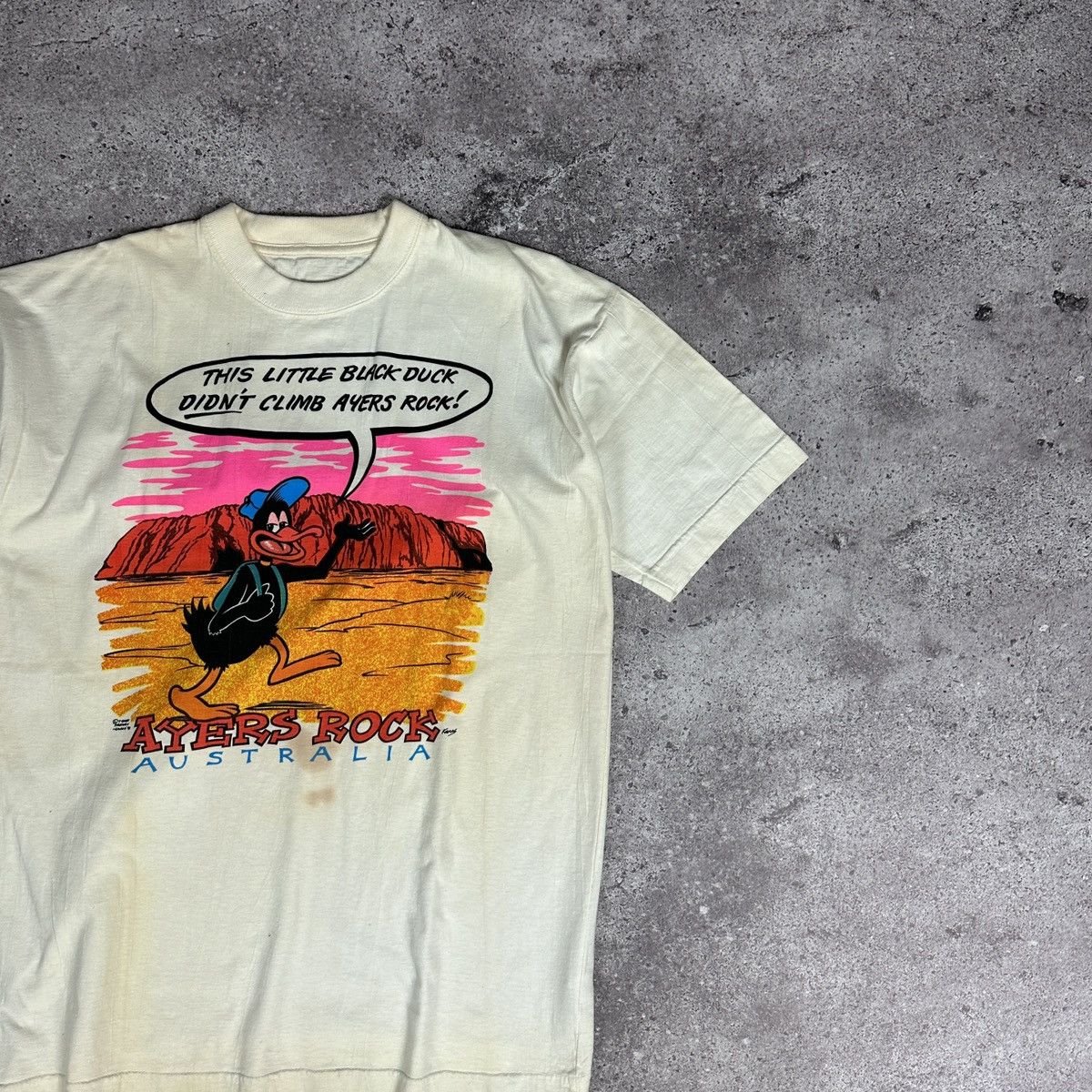 Vintage Vintage 90s Little Black Duck Ayers Rock Australia tee rare Size US L / EU 52-54 / 3 - 2 Thumbnail