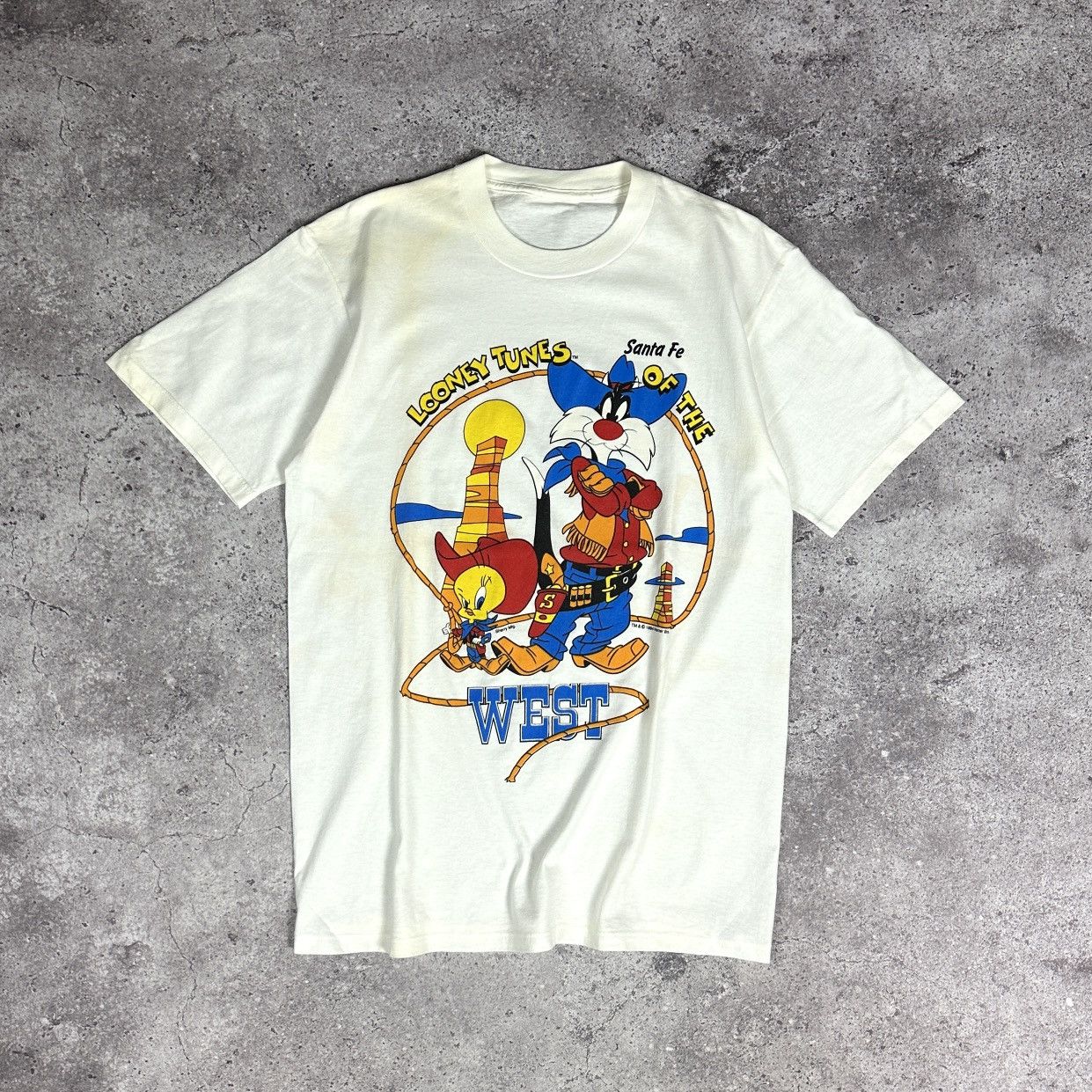 Vintage Vintage 90s Looney Tunes West Tweety Silvester tee Santa Fe Size US L / EU 52-54 / 3 - 1 Thumbnail