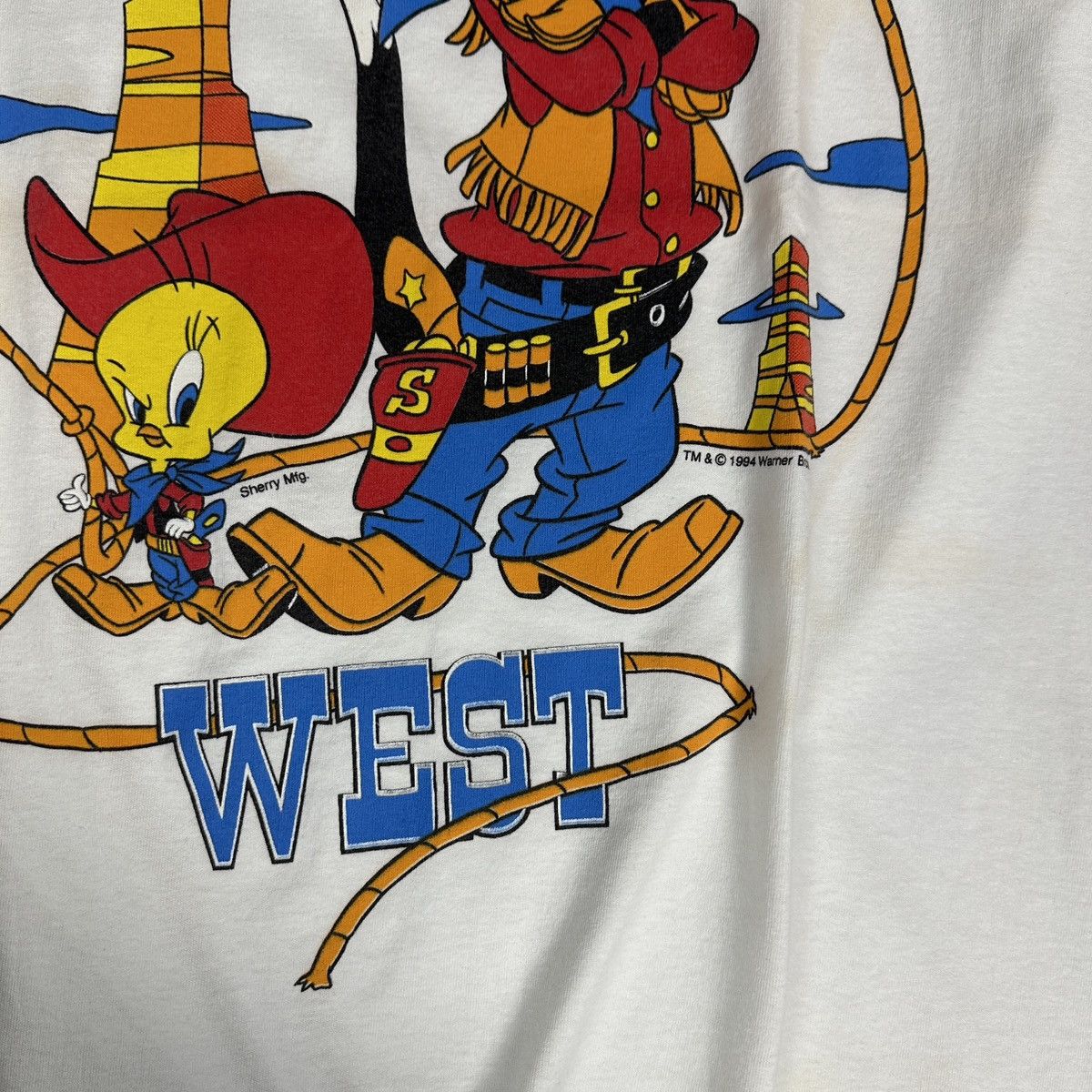 Vintage Vintage 90s Looney Tunes West Tweety Silvester tee Santa Fe Size US L / EU 52-54 / 3 - 5 Thumbnail