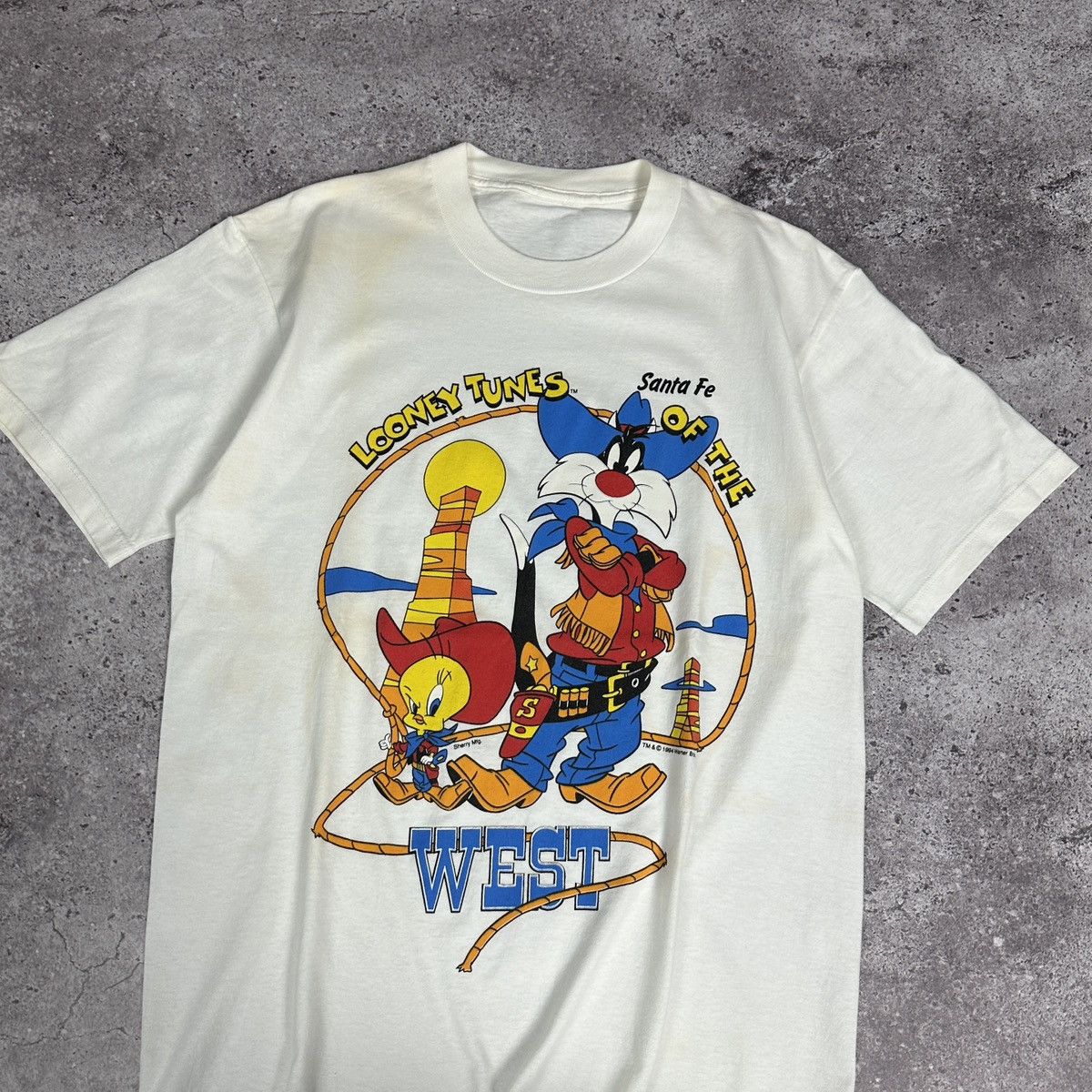 Vintage Vintage 90s Looney Tunes West Tweety Silvester tee Santa Fe Size US L / EU 52-54 / 3 - 4 Thumbnail