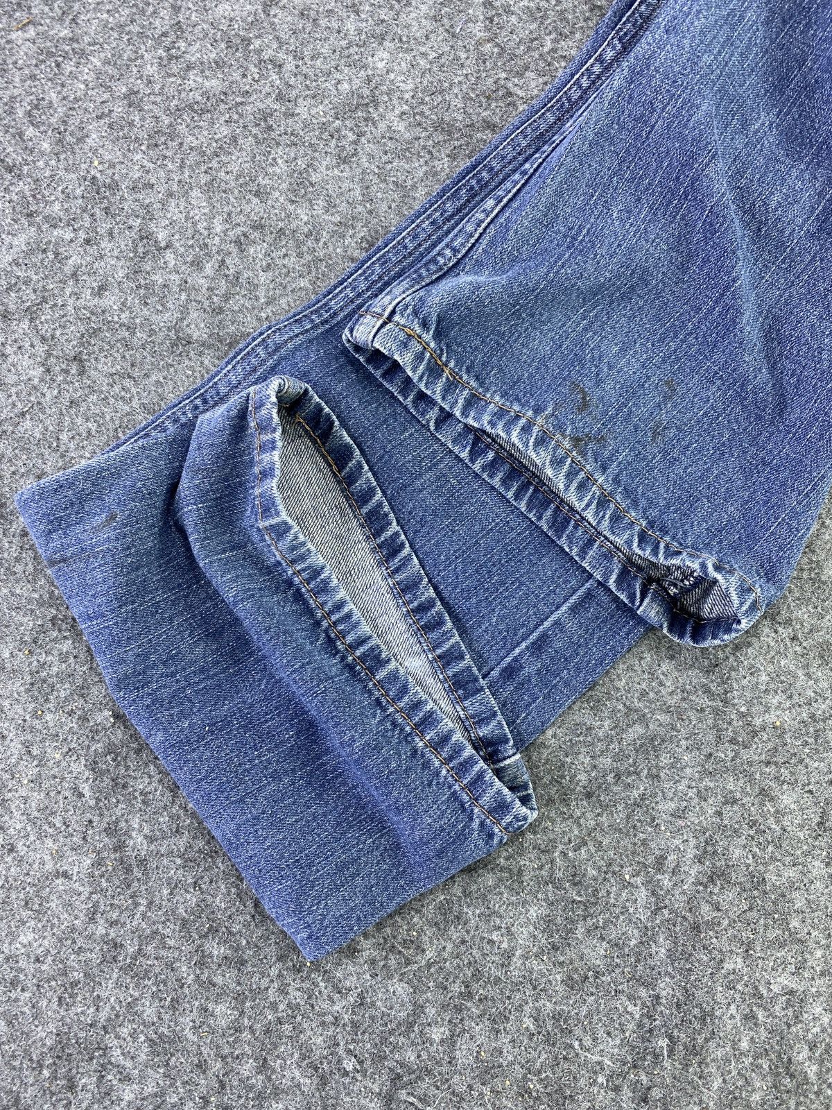Levi's VINTAGE LEVI'S 527 BLUE WASH JEANS - J670 Size US 32 / EU 48 - 7 Thumbnail