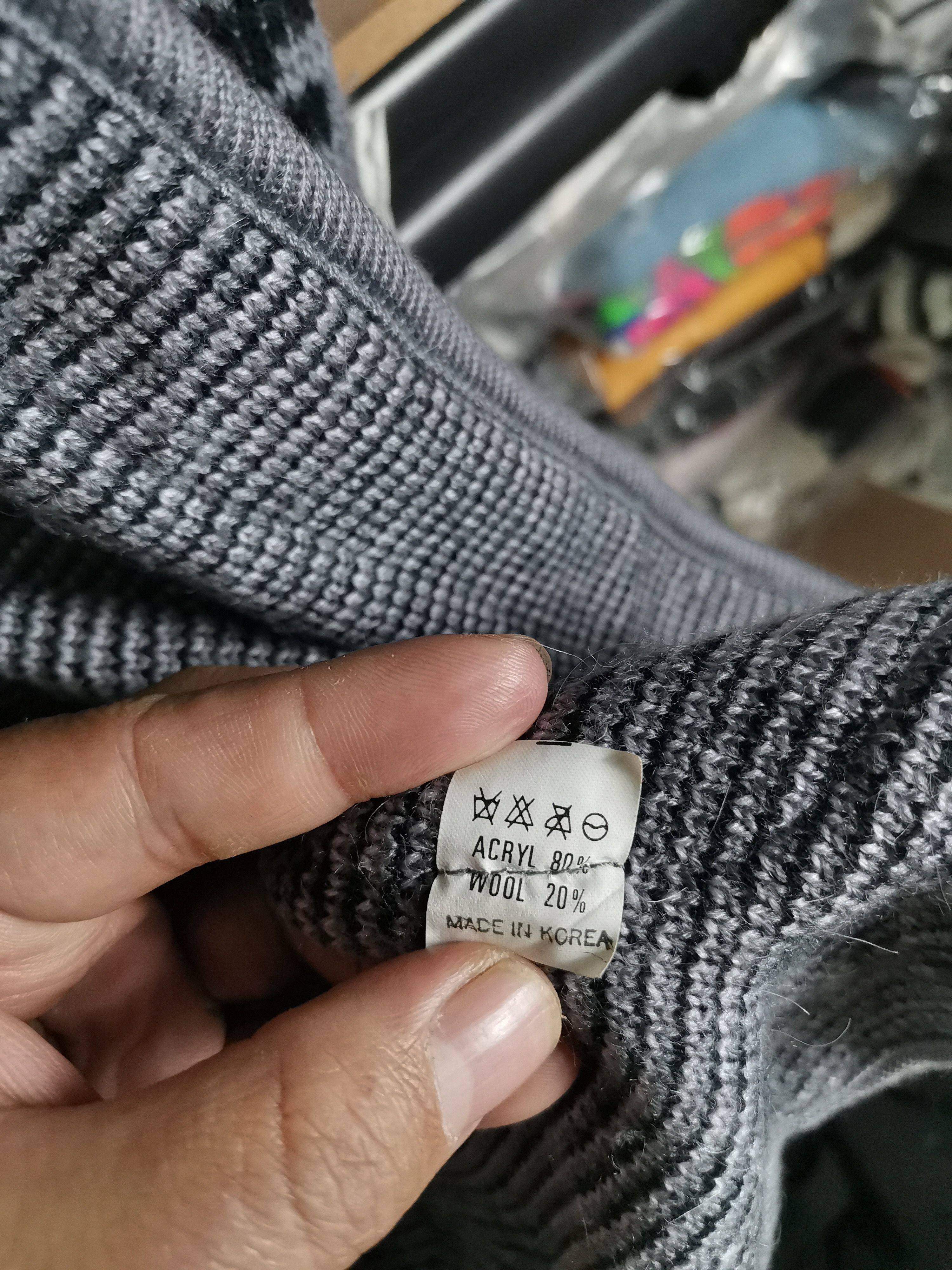 Japanese Brand Vintage Knit Cardigan Vest By Floral Nice Design Size US M / EU 48-50 / 2 - 3 Thumbnail