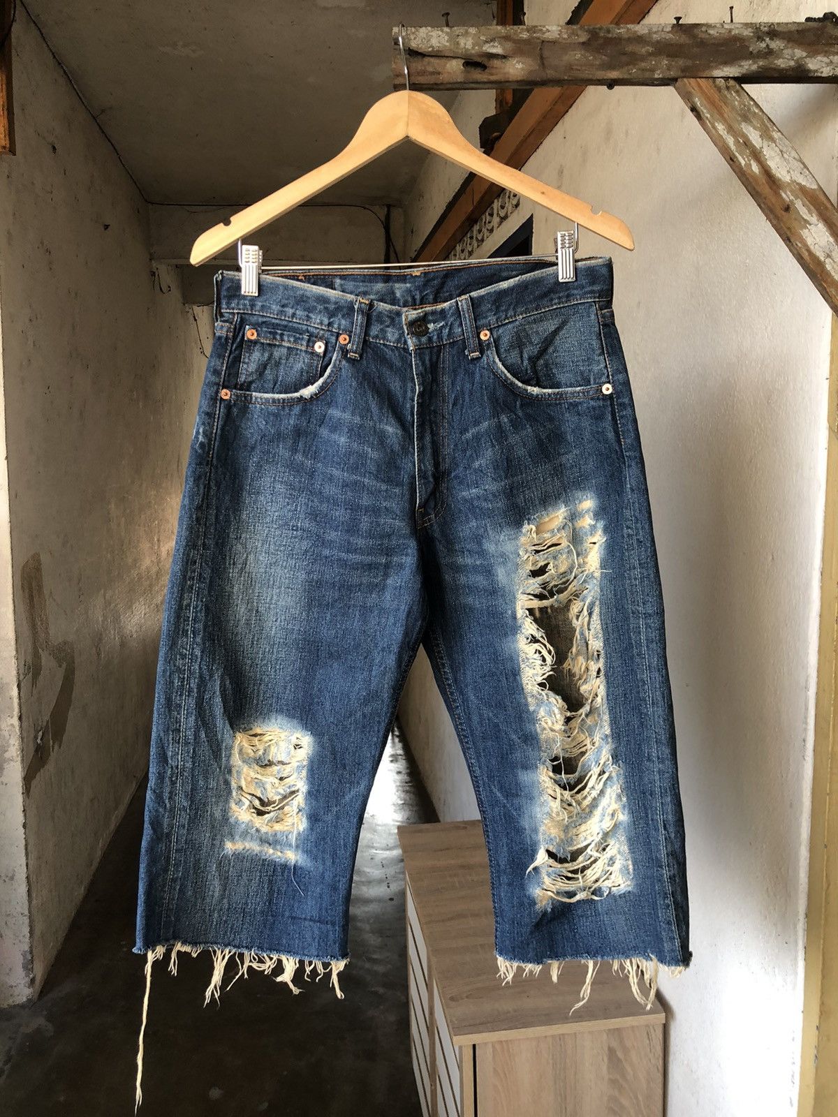 image of Distressed Denim x Levis Vintage Levis Distressed Short Denim in Blue, Men's (Size 31)