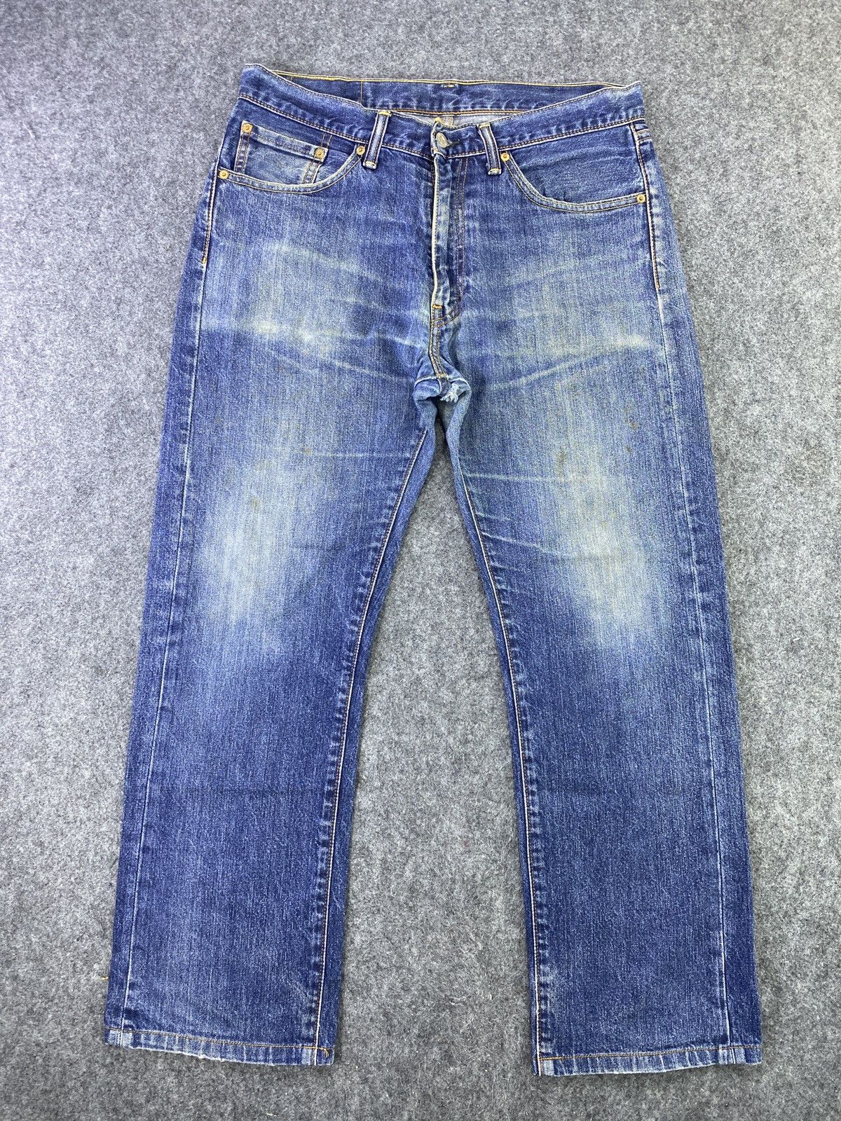 VINTAGE LEVIS 505 BLUE WASH JEANS - J672