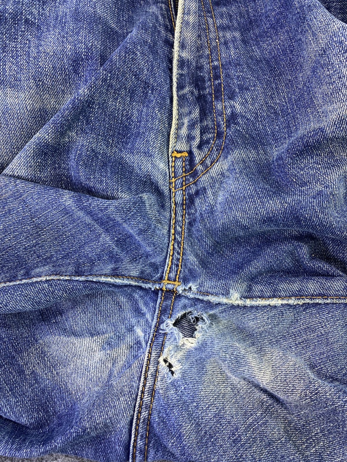 Levi's VINTAGE LEVI'S 505 BLUE WASH JEANS - J672 Size US 34 / EU 50 - 9 Thumbnail