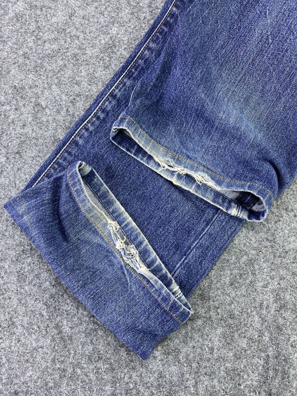 Levi's VINTAGE LEVI'S 505 BLUE WASH JEANS - J672 Size US 34 / EU 50 - 7 Thumbnail