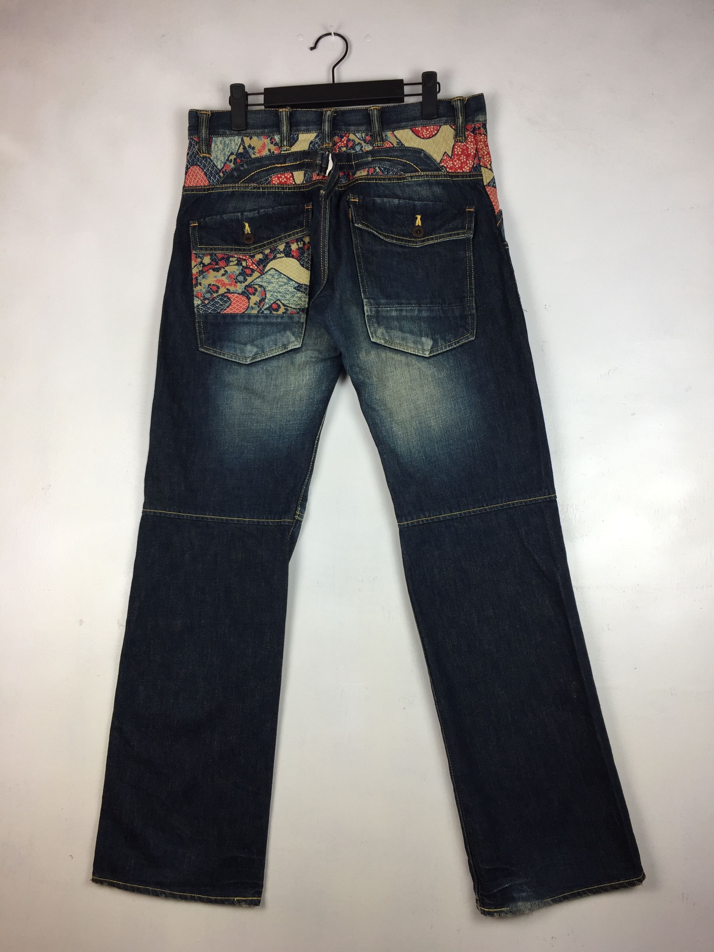 Japanese Brand VINTAGE CHAKA BUCKLE BACK FADED PANT Size US 34 / EU 50 - 1 Thumbnail
