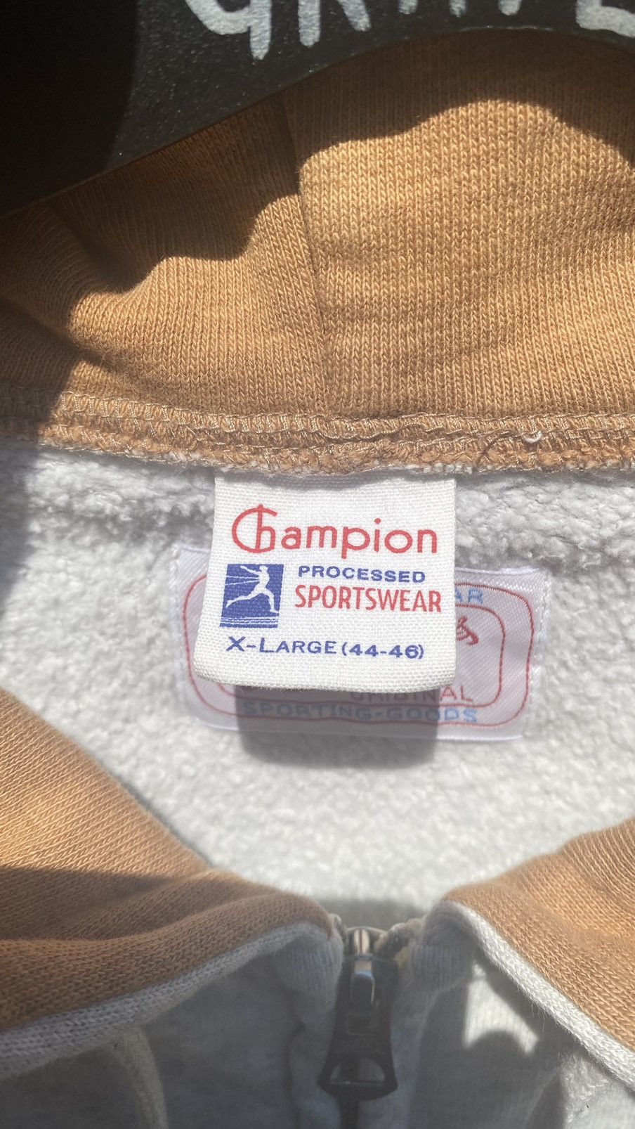 Champion Vintage Champion Running Man 2 Tone Zipper Hooded Size US XL / EU 56 / 4 - 7 Thumbnail