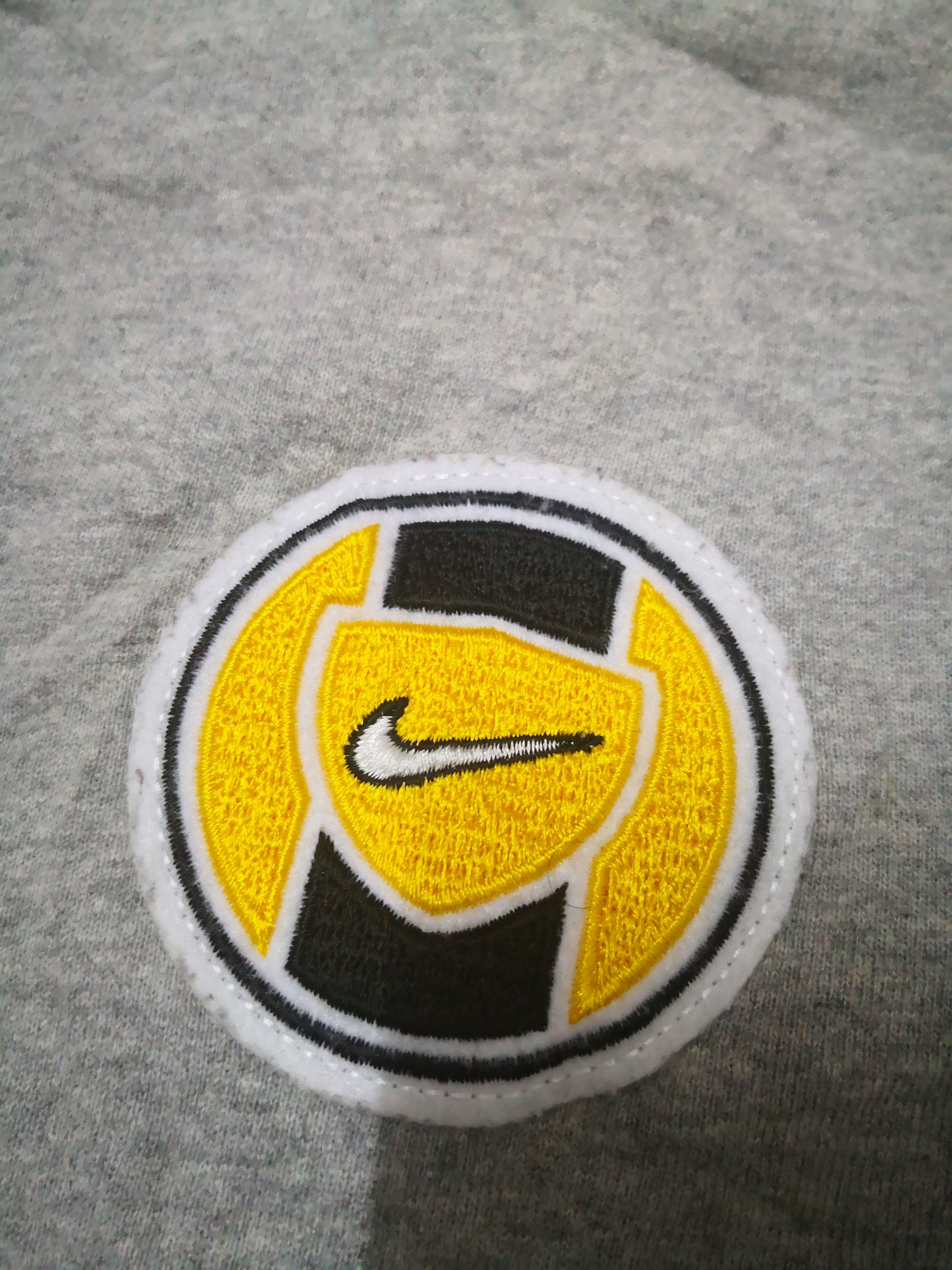 Nike Vintage Nike Embroidered Logo Hoodie Size S / US 4 / IT 40 - 4 Thumbnail