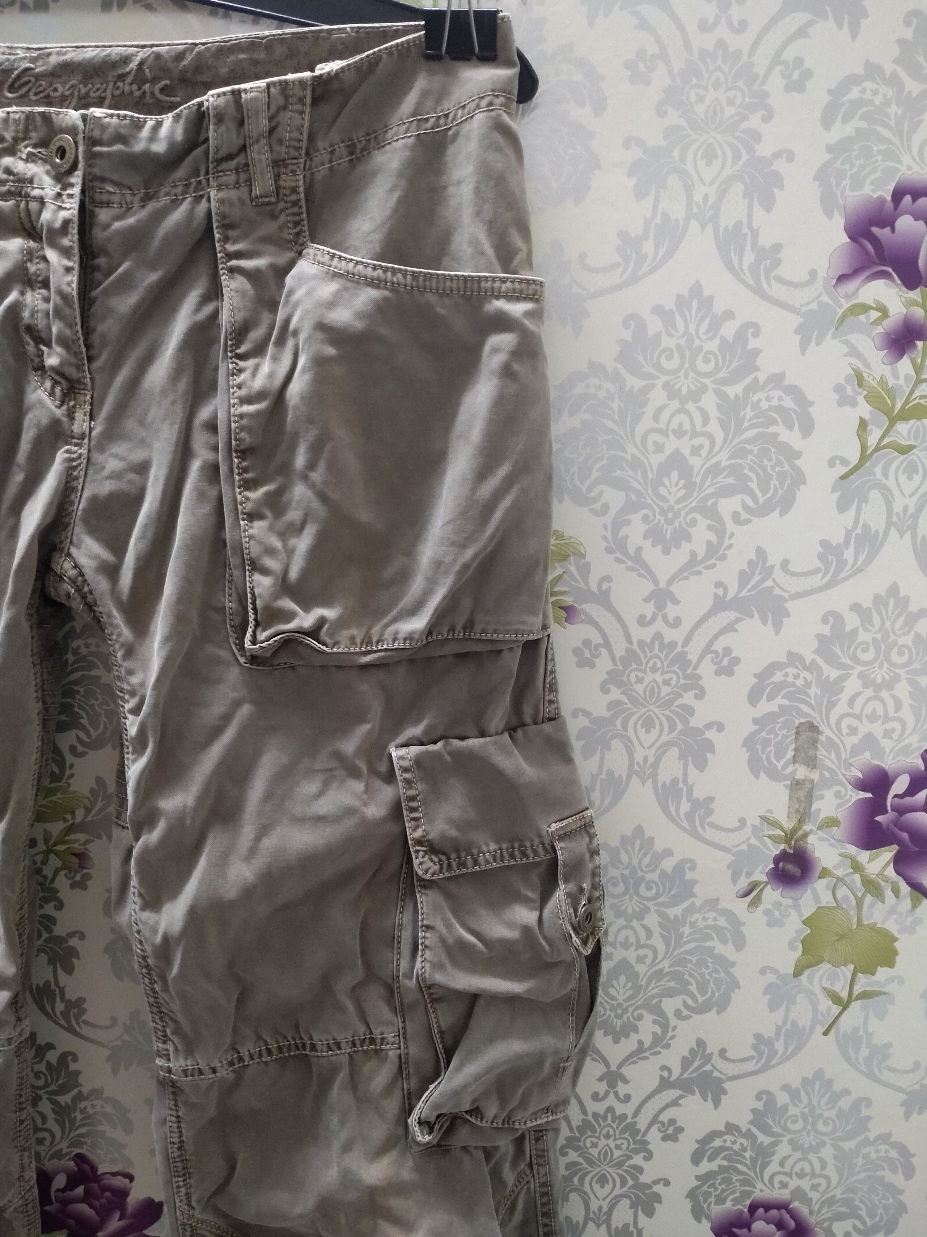 Avirex MADE IN PORTUGAL..NATIONAL GEOGRAPHIC CARGO MULTI POCKET Size US 33 - 8 Thumbnail