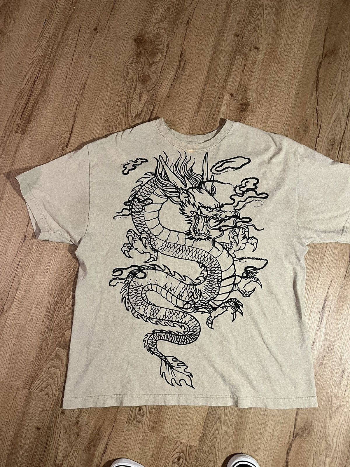 ATTHEMOMENT Dragon shirt