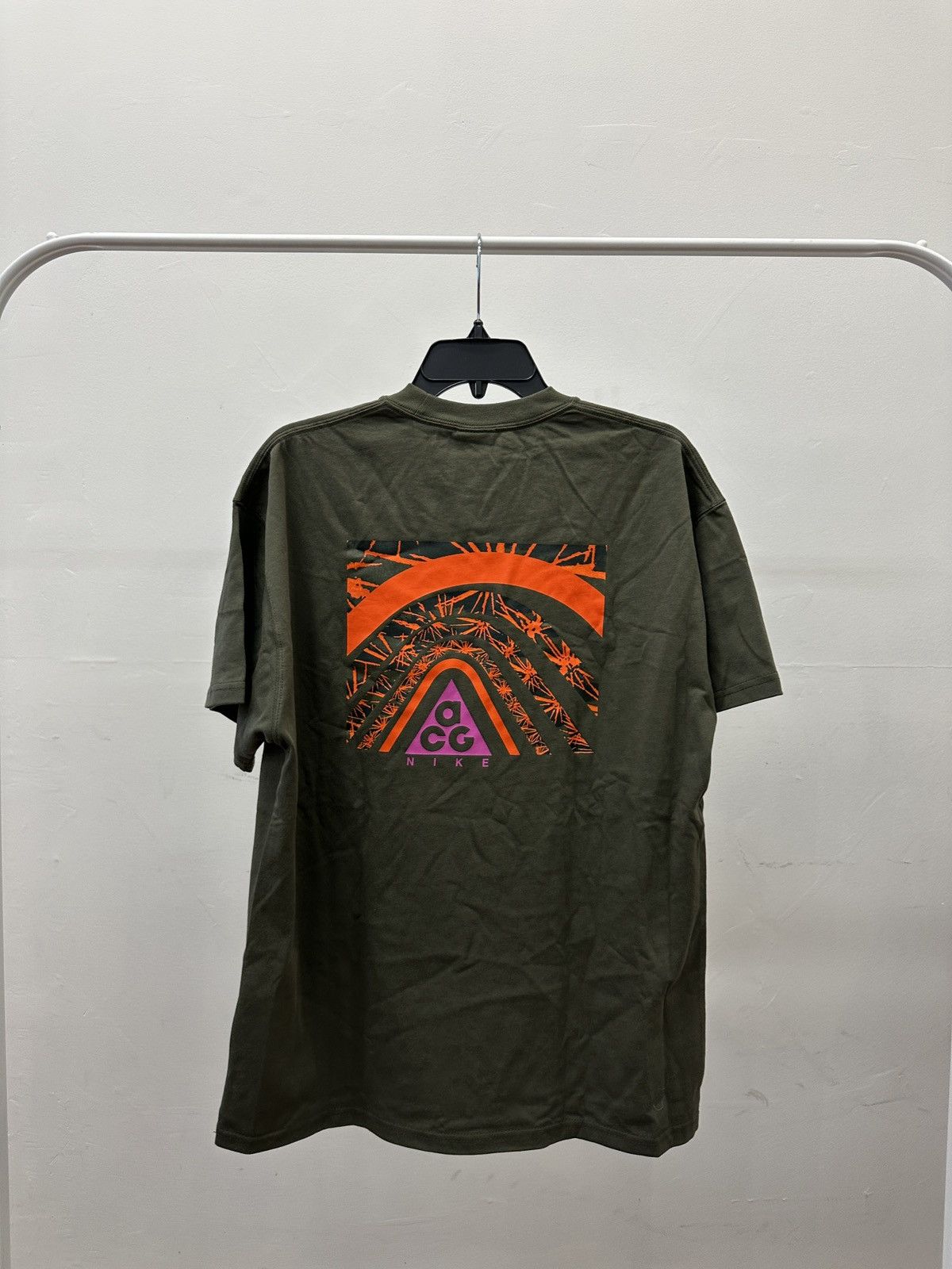 Nike × Nike ACG Nike ACG Splattered Logo Tee CT4168-325 Green Size M T-Shirt Size US M / EU 48-50 / 2 - 2 Thumbnail