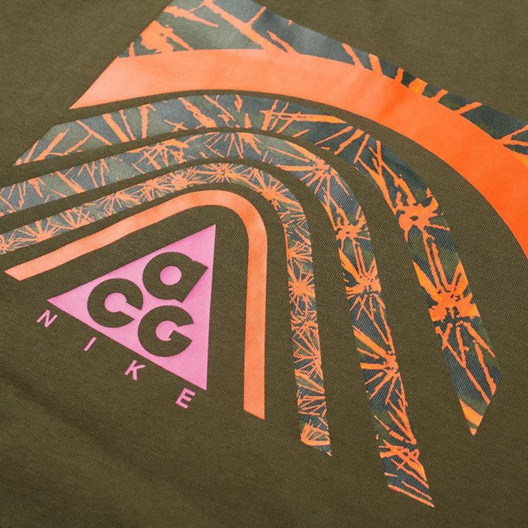 Nike × Nike ACG Nike ACG Splattered Logo Tee CT4168-325 Green Size M T-Shirt Size US M / EU 48-50 / 2 - 11 Thumbnail