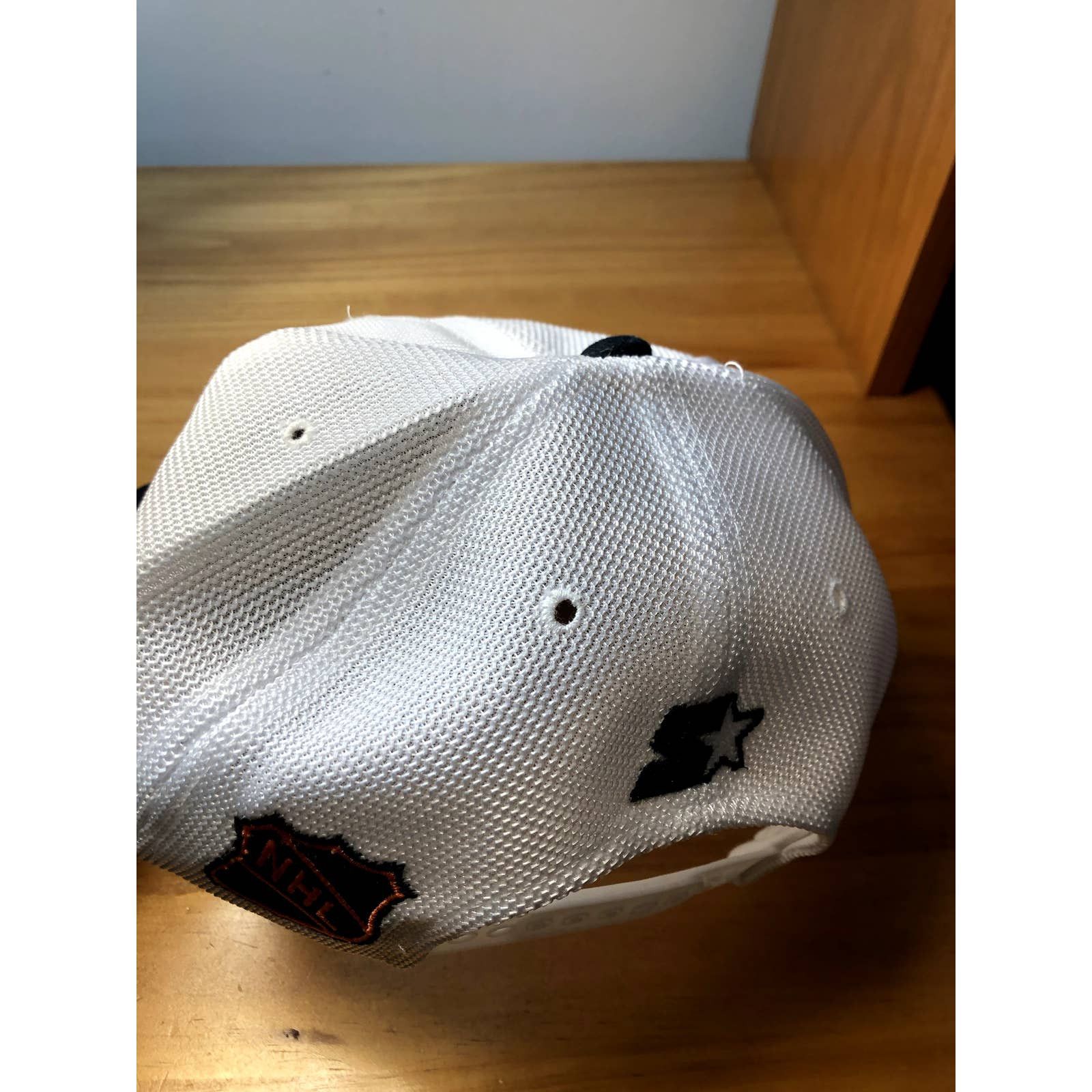 Rare VTG 1992-1997 Vancouver Canucks NHL Starter Mesh Hat