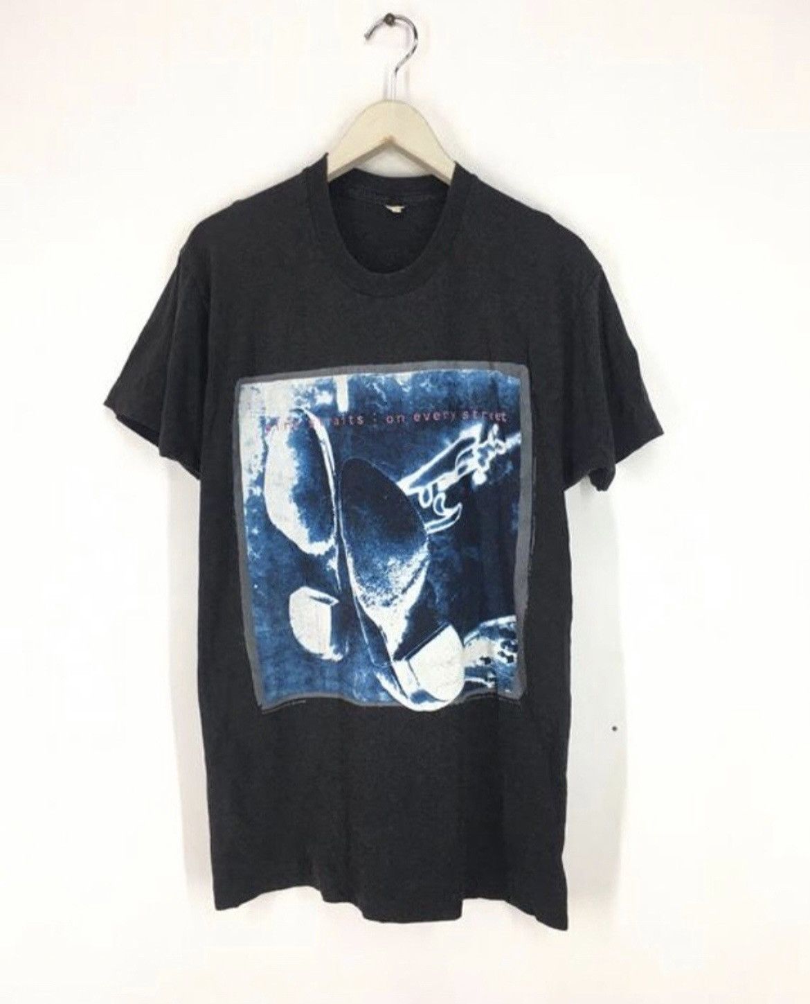 Band Tees Vintage 90s dire straits : on every street Europe tour tee Size US L / EU 52-54 / 3 - 1 Thumbnail