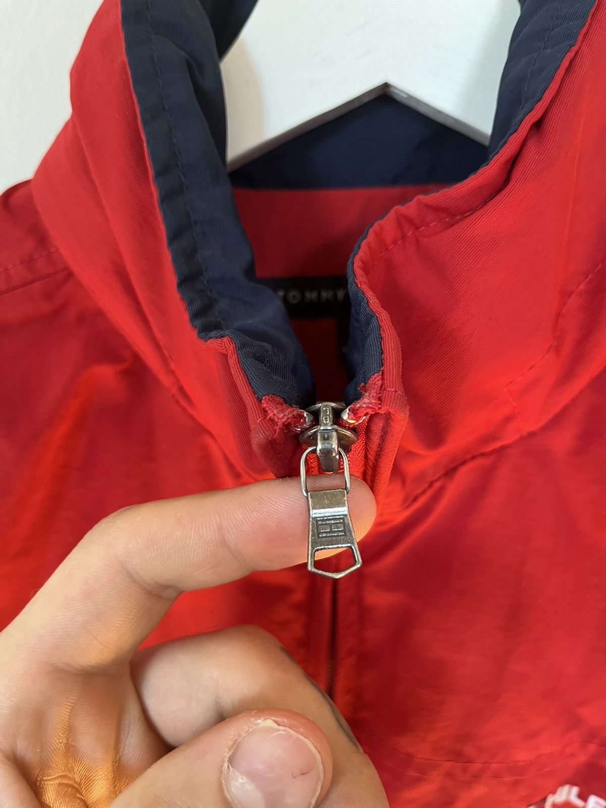 Tommy Hilfiger Red Vintage Tommy Hilfiger Jacket Size US M / EU 48-50 / 2 - 2 Thumbnail