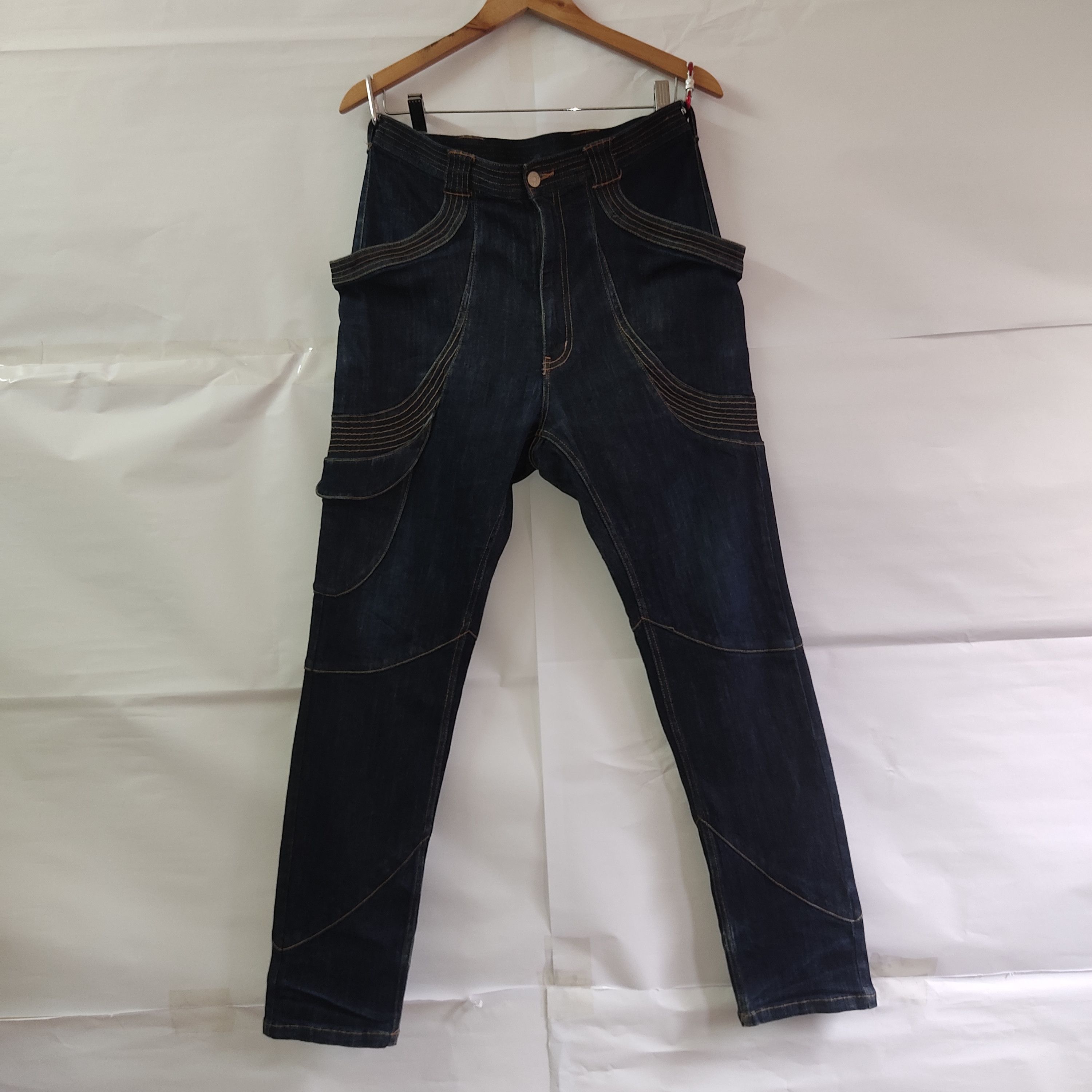 Tsumuri Chisato Triple Pocket Jeans