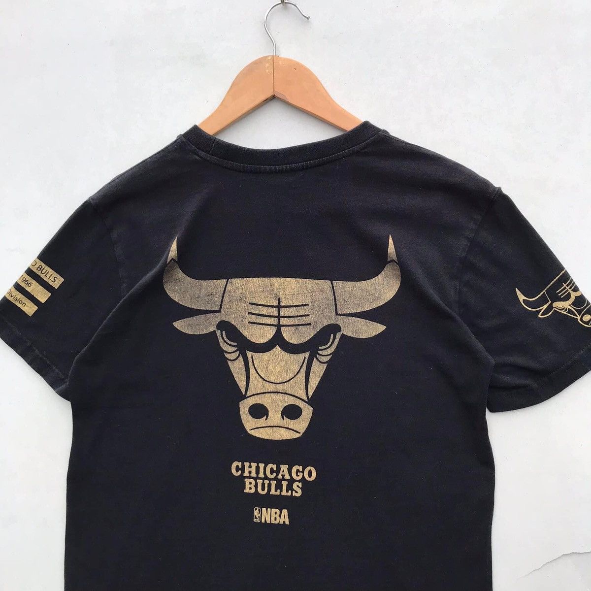 NBA 🔥Accept Binding Offer🔥 Chicago Bulls NBA Size US M / EU 48-50 / 2 - 4 Thumbnail