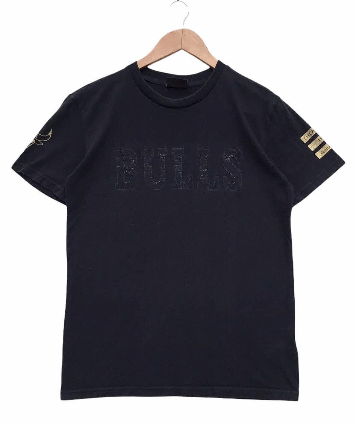 NBA 🔥Accept Binding Offer🔥 Chicago Bulls NBA Size US M / EU 48-50 / 2 - 2 Thumbnail