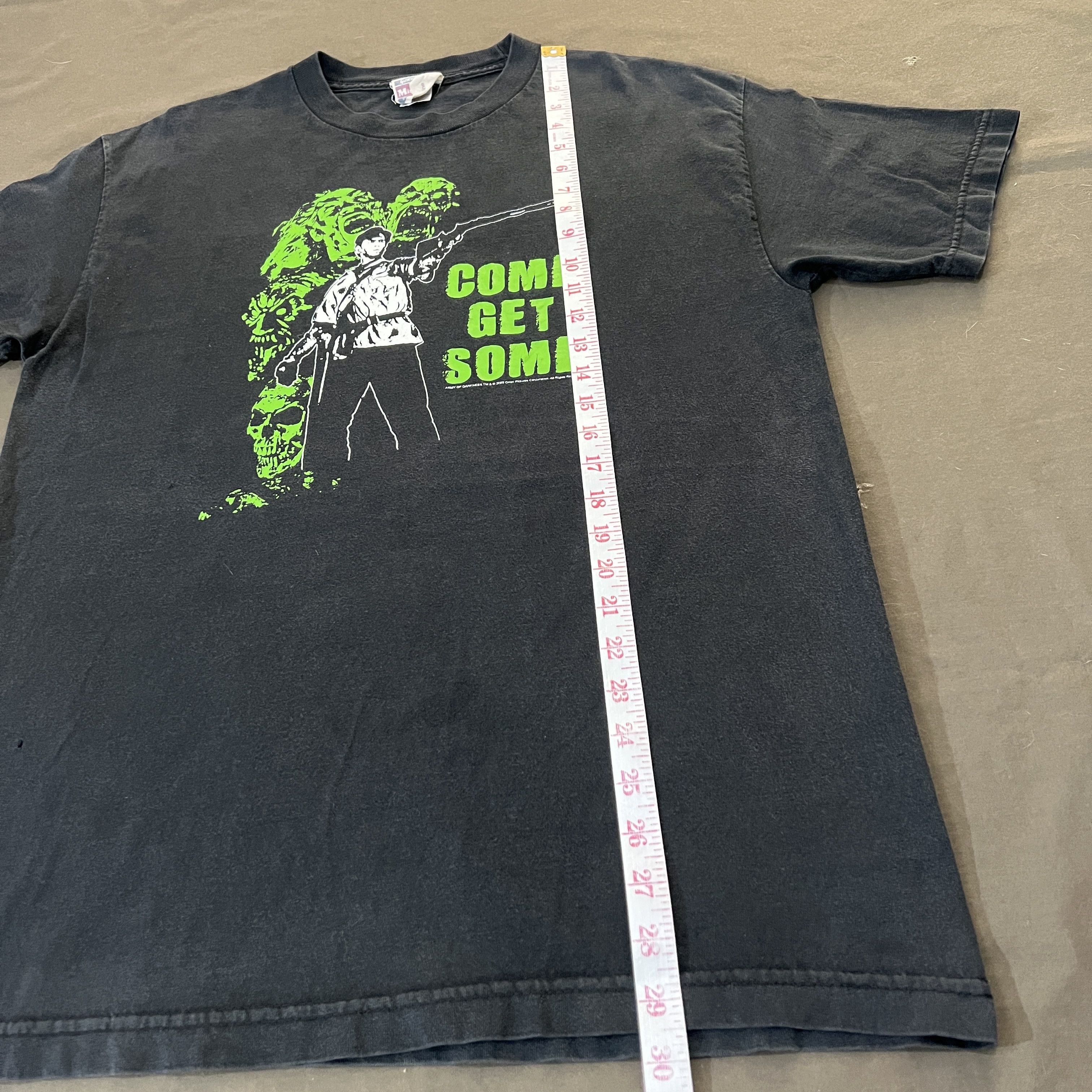 Expert Horror Vtg 2005 Army Of Darkness Horror Movie Promo Tee Shirt faded Size US L / EU 52-54 / 3 - 12 Thumbnail