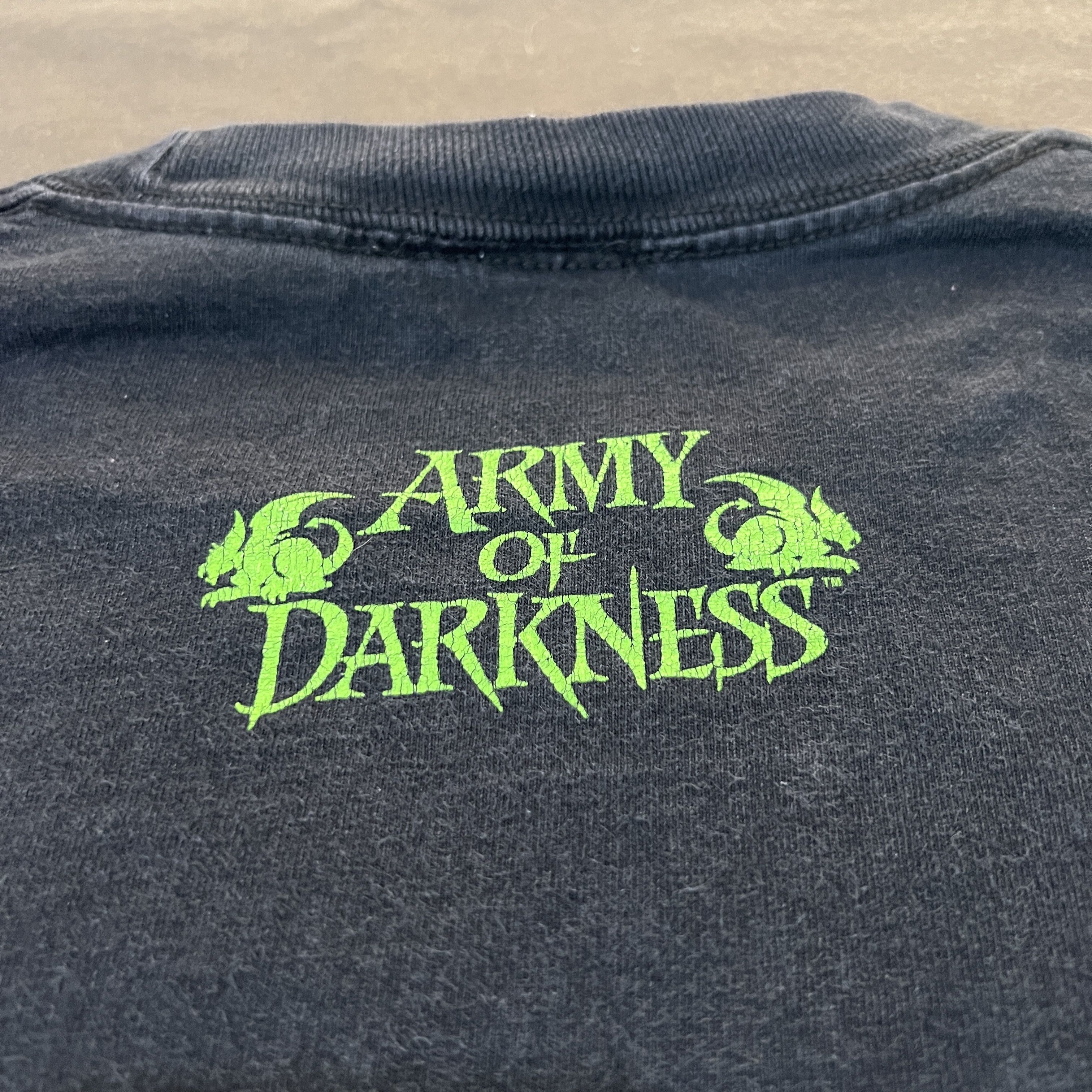 Expert Horror Vtg 2005 Army Of Darkness Horror Movie Promo Tee Shirt faded Size US L / EU 52-54 / 3 - 10 Thumbnail